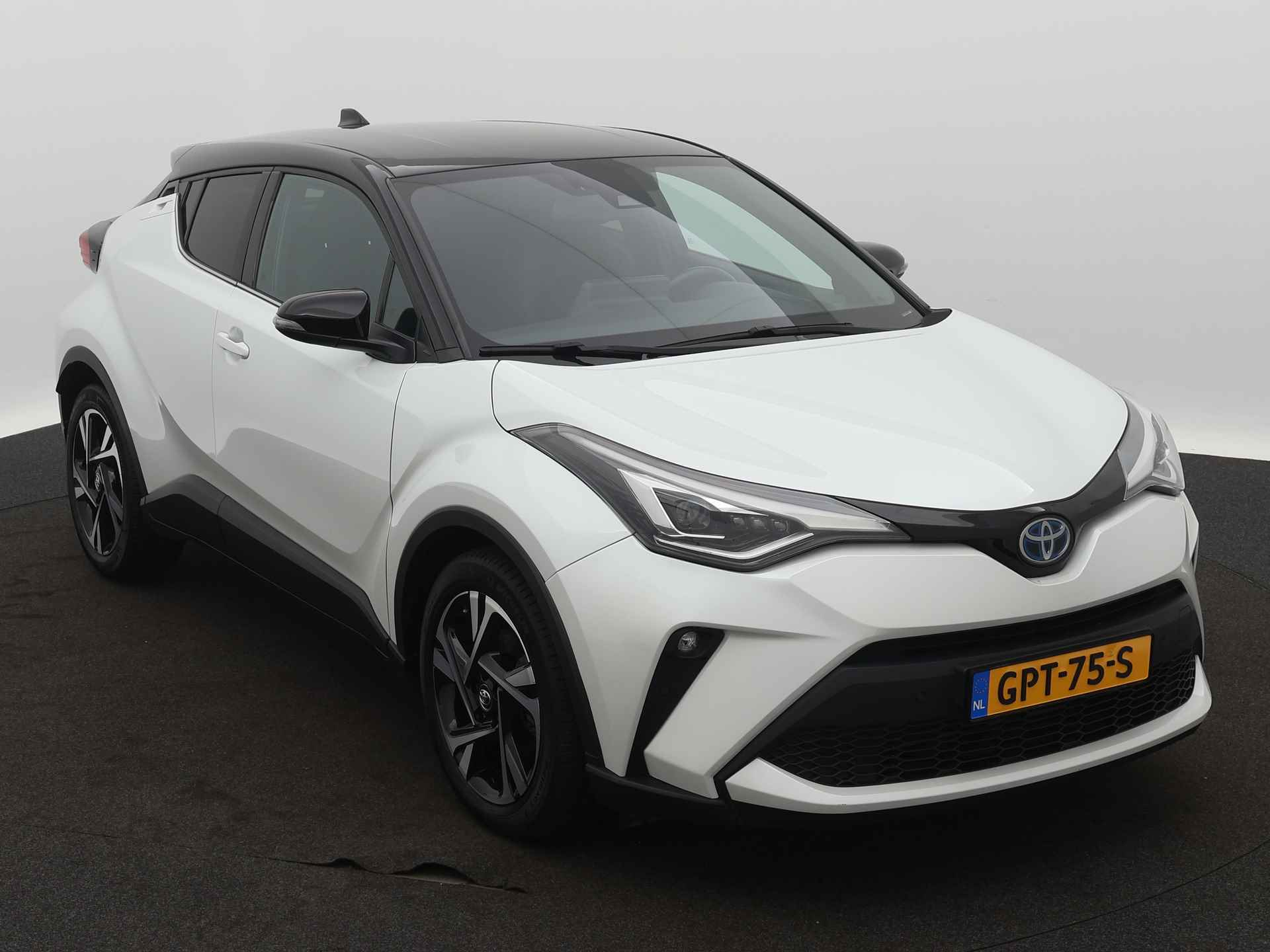 Toyota C-HR 2.0 184 PK Hybrid Style Bi-Tone Limited | Navigatie | Stoelverwarming | Cruise Control | Climate Control | EdV 19-11 financiering - 29/44