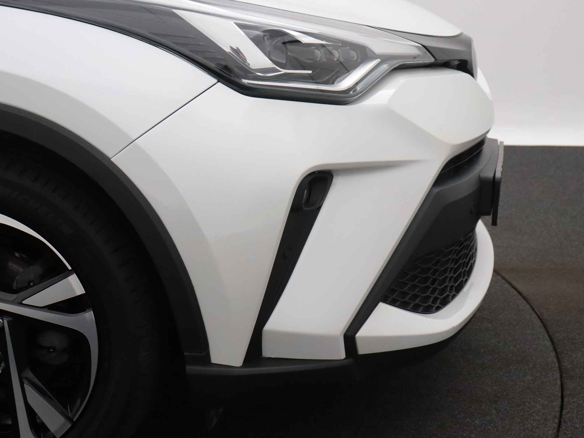 Toyota C-HR 2.0 184 PK Hybrid Style Bi-Tone Limited | Navigatie | Stoelverwarming | Cruise Control | Climate Control | EdV 19-11 financiering - 43/44