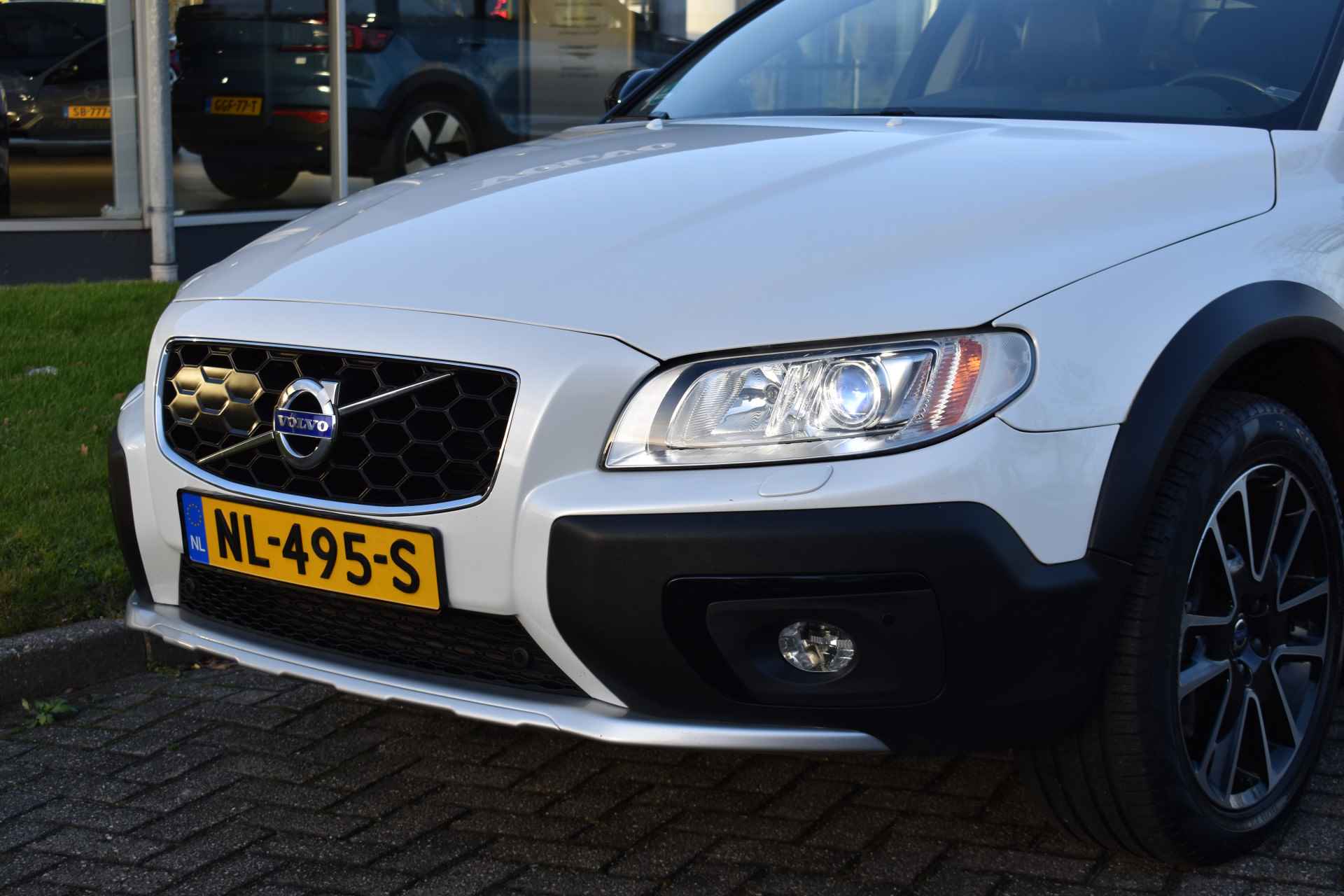 Volvo XC70 D4 181PK Automaat Polar+ ACC | Blis | Trekhaak | Elektr. stoel | Leder | Camera | 18"LMV | Stoelverwarming - 4/39