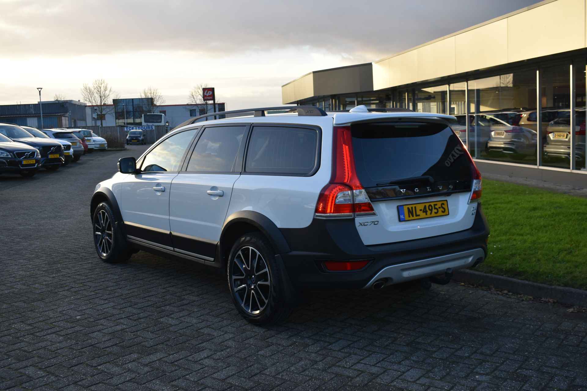 Volvo XC70 D4 181PK Automaat Polar+ ACC | Blis | Trekhaak | Elektr. stoel | Leder | Camera | 18"LMV | Stoelverwarming - 9/39