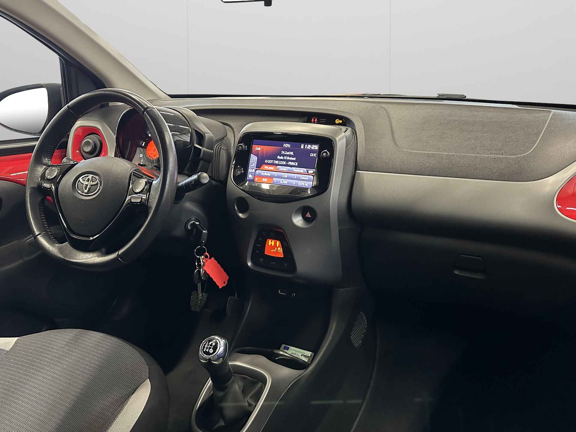 Toyota Aygo 1.0 VVT-i x-joy | Climate Control | LM velgen | Apple Carplay/Android Auto | - 15/31