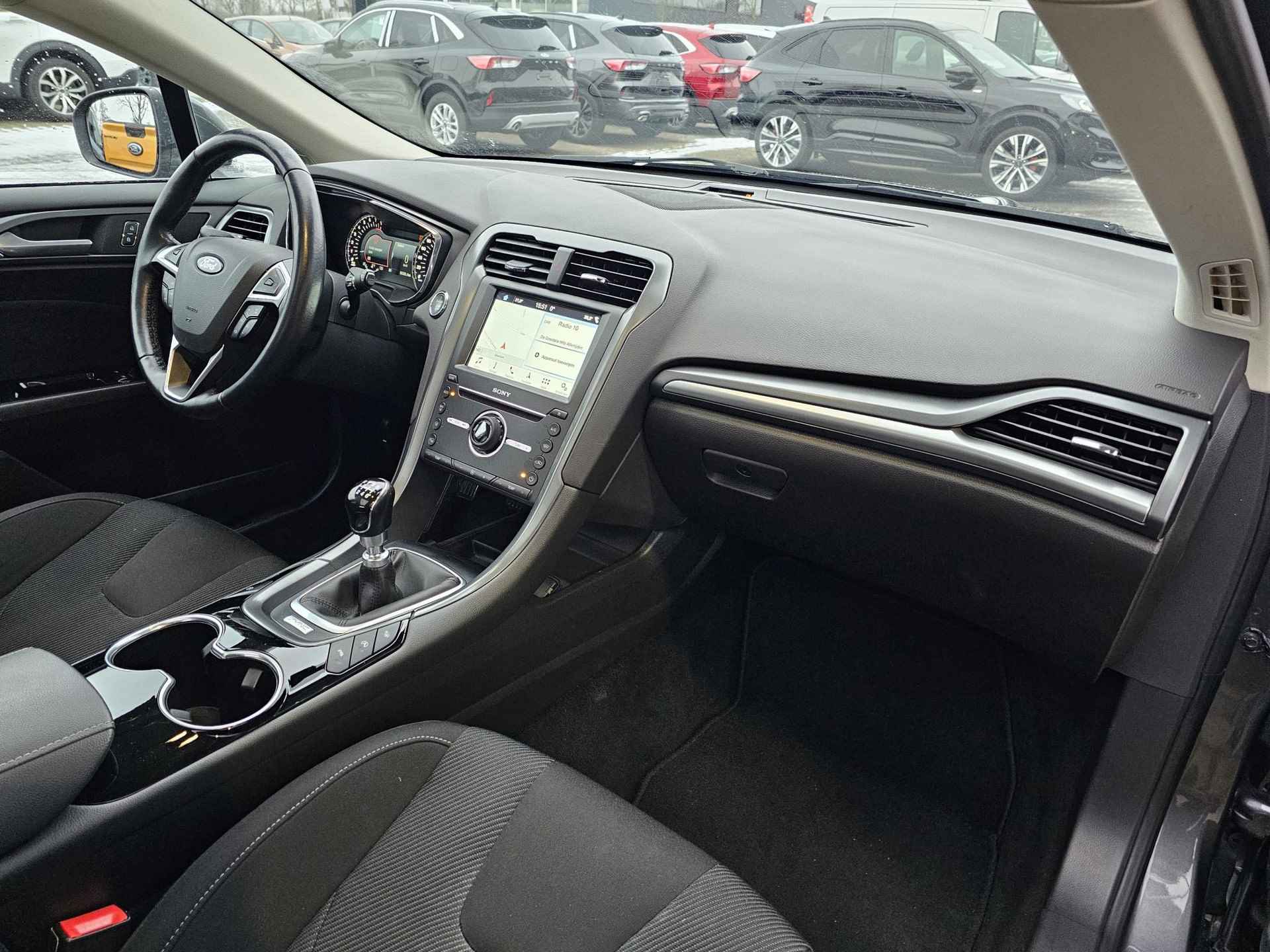 Ford Mondeo 1.5 Ecoboost Titanium 160pk Trekhaak | Panorama dak | 18'' velgen | All Season banden| SONY Audio | Voorruit verwarming | Climate control | Lane assist etc. - 9/34