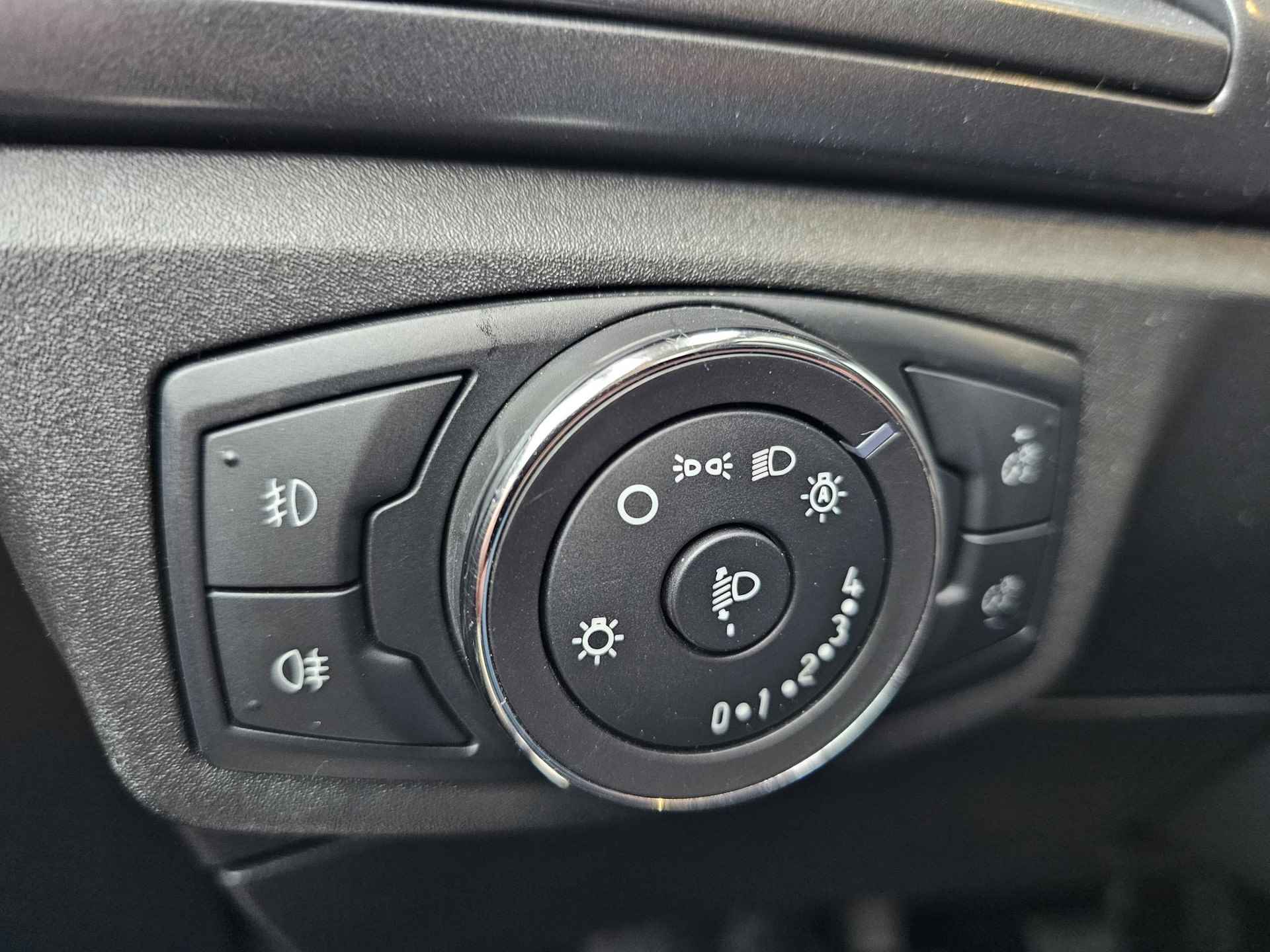 Ford Mondeo 1.5 Ecoboost Titanium 160pk Trekhaak | Panorama dak | 18'' velgen | All Season banden| SONY Audio | Voorruit verwarming | Climate control | Lane assist etc. - 16/34