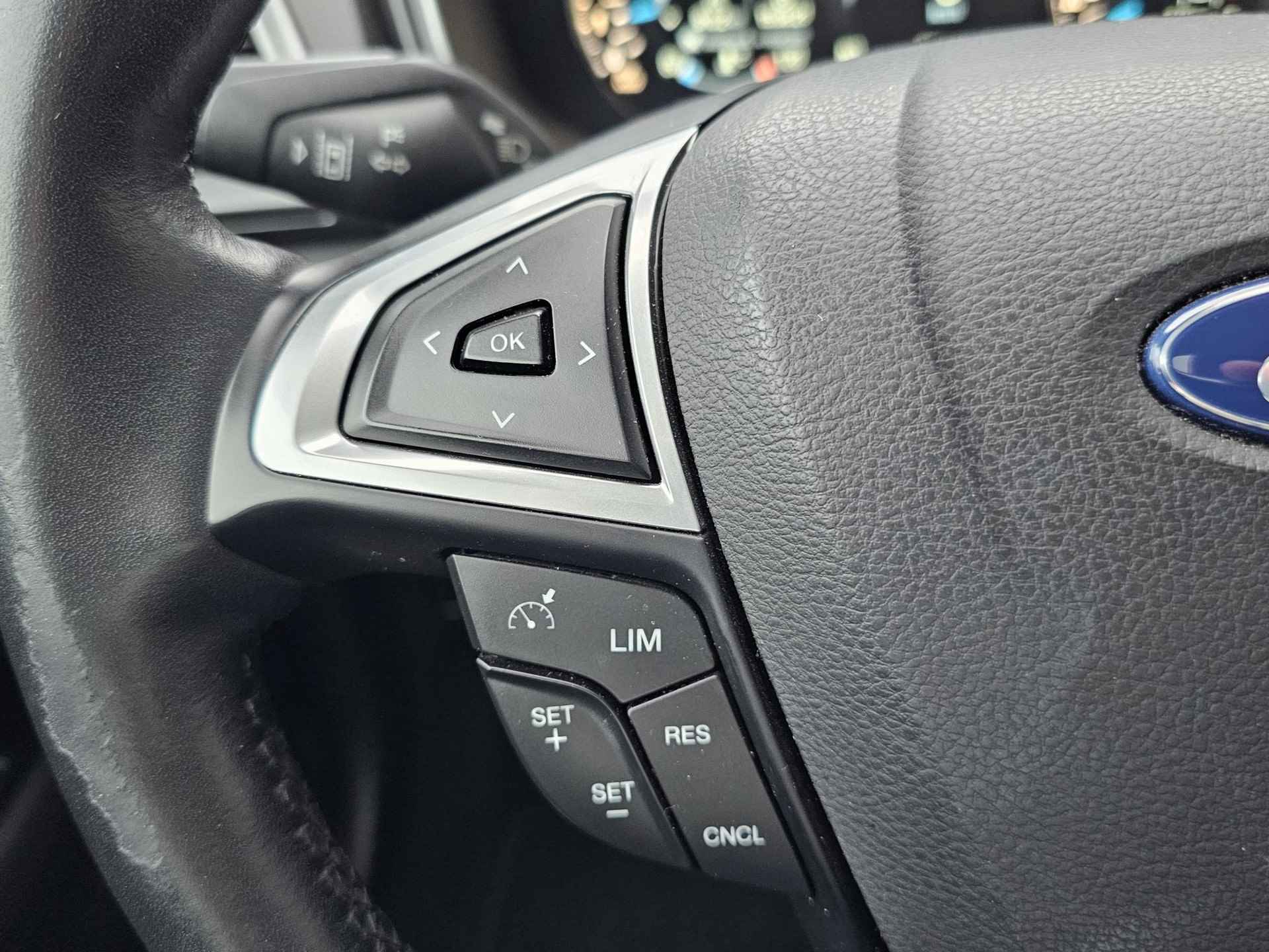 Ford Mondeo 1.5 Ecoboost Titanium 160pk Trekhaak | Panorama dak | 18'' velgen | All Season banden| SONY Audio | Voorruit verwarming | Climate control | Lane assist etc. - 17/34