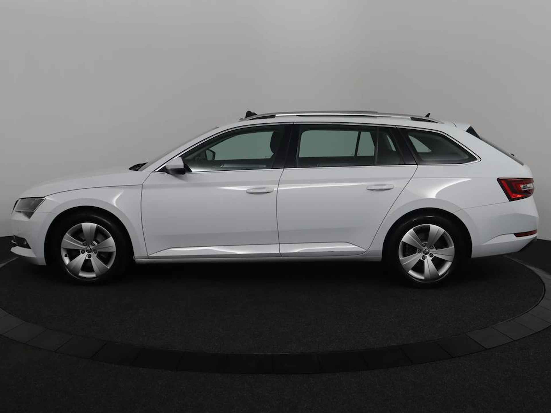 Skoda Superb Combi 2.0 TDI Ambition Business |NAP | Pano | Memoryseat | Carplay | Trekhaak - 8/51