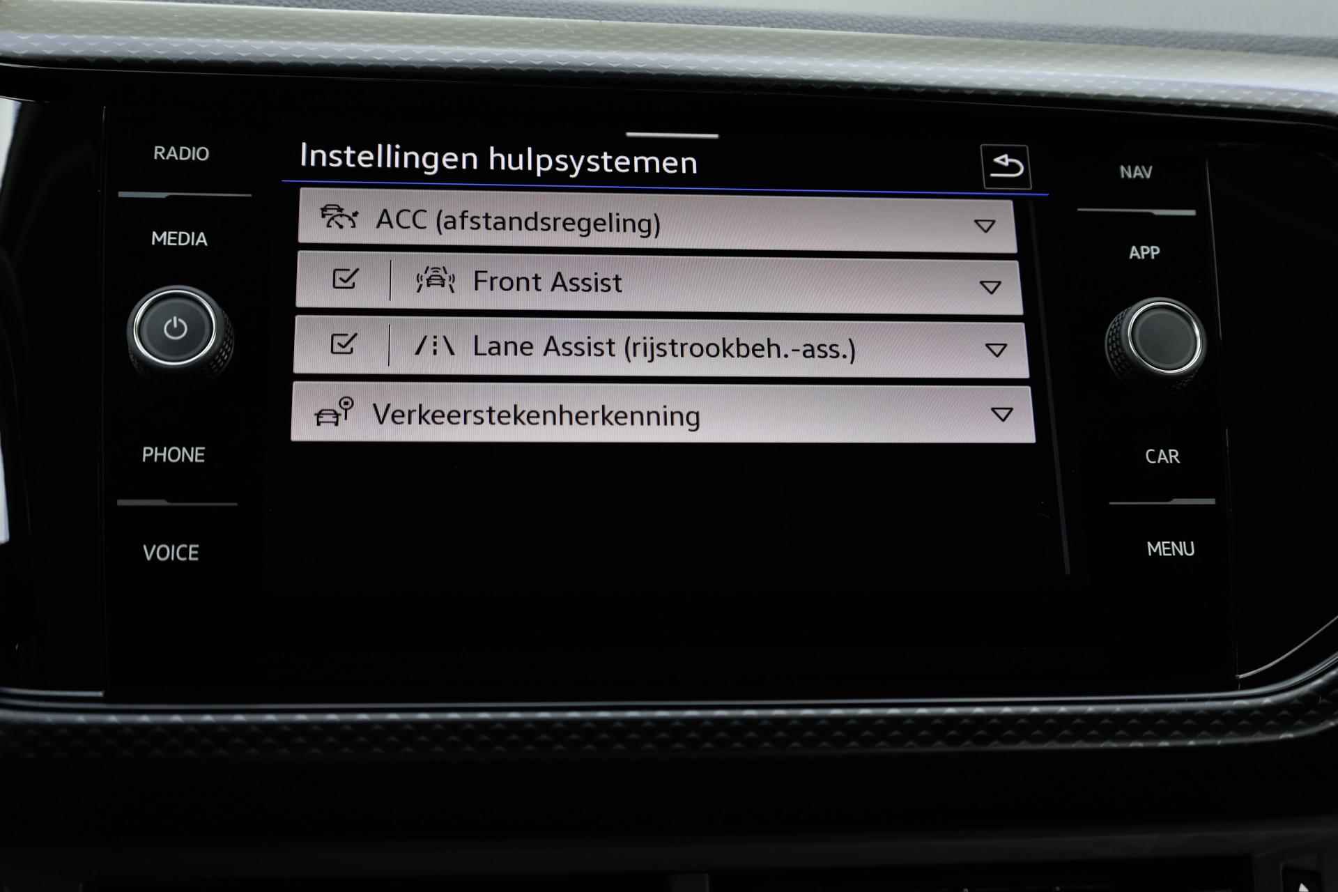 Volkswagen T-Cross 1.0 TSI 110pk DSG Life | Stoelverwarming | Camera | Cruise Control Adaptief - 42/44