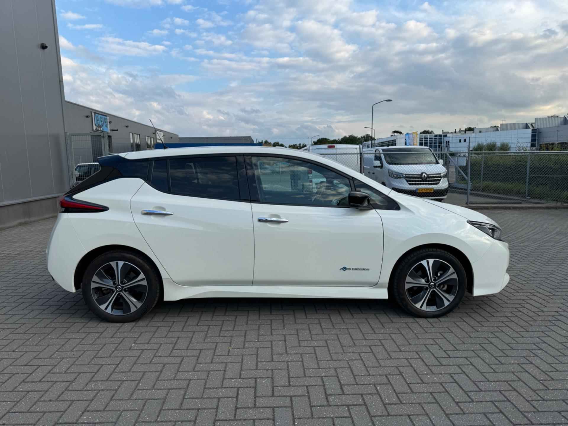 Nissan LEAF Tekna 40 kWh na subsidie 12999,- - 5/16