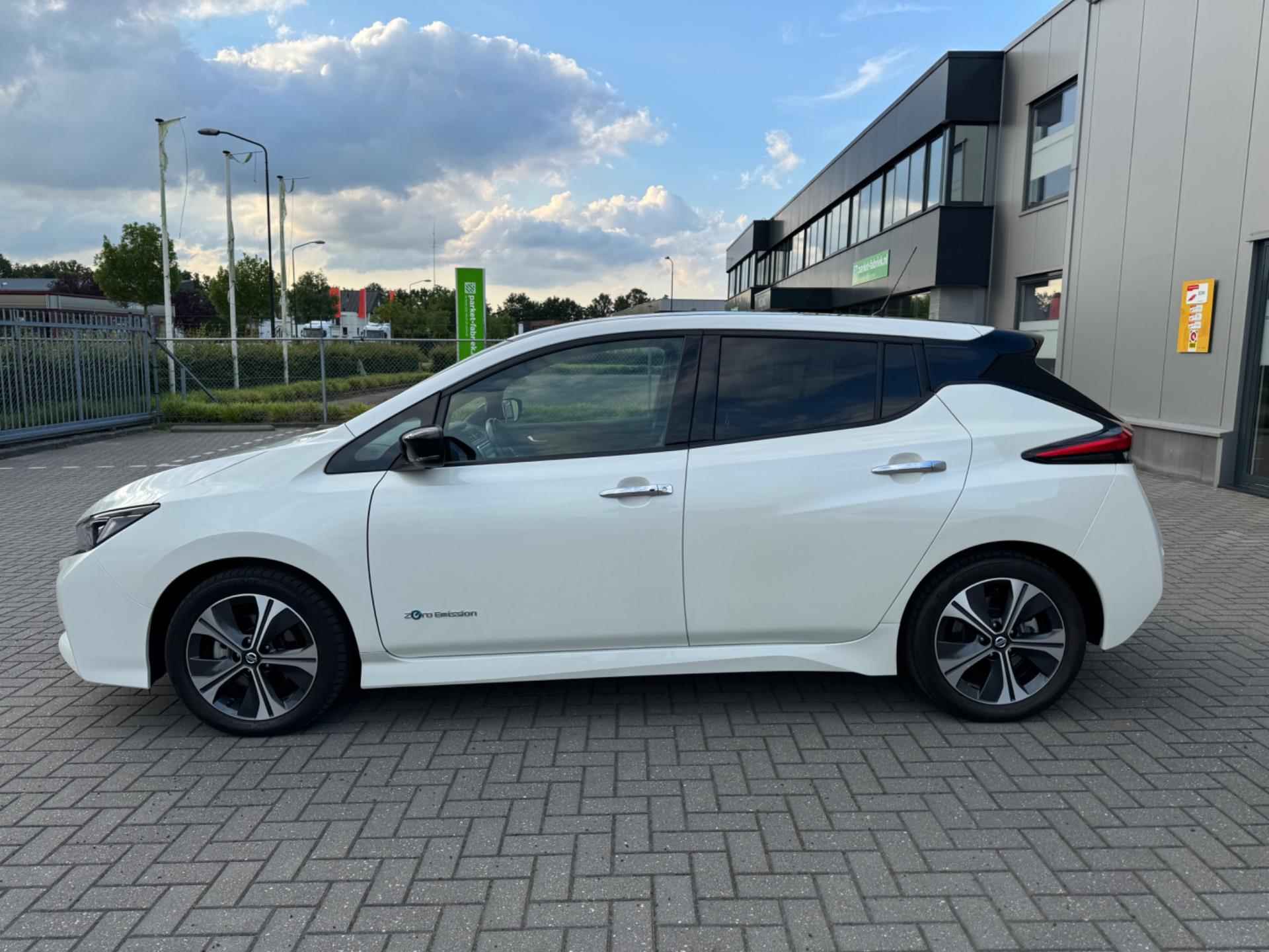 Nissan LEAF Tekna 40 kWh na subsidie 12999,- - 9/16