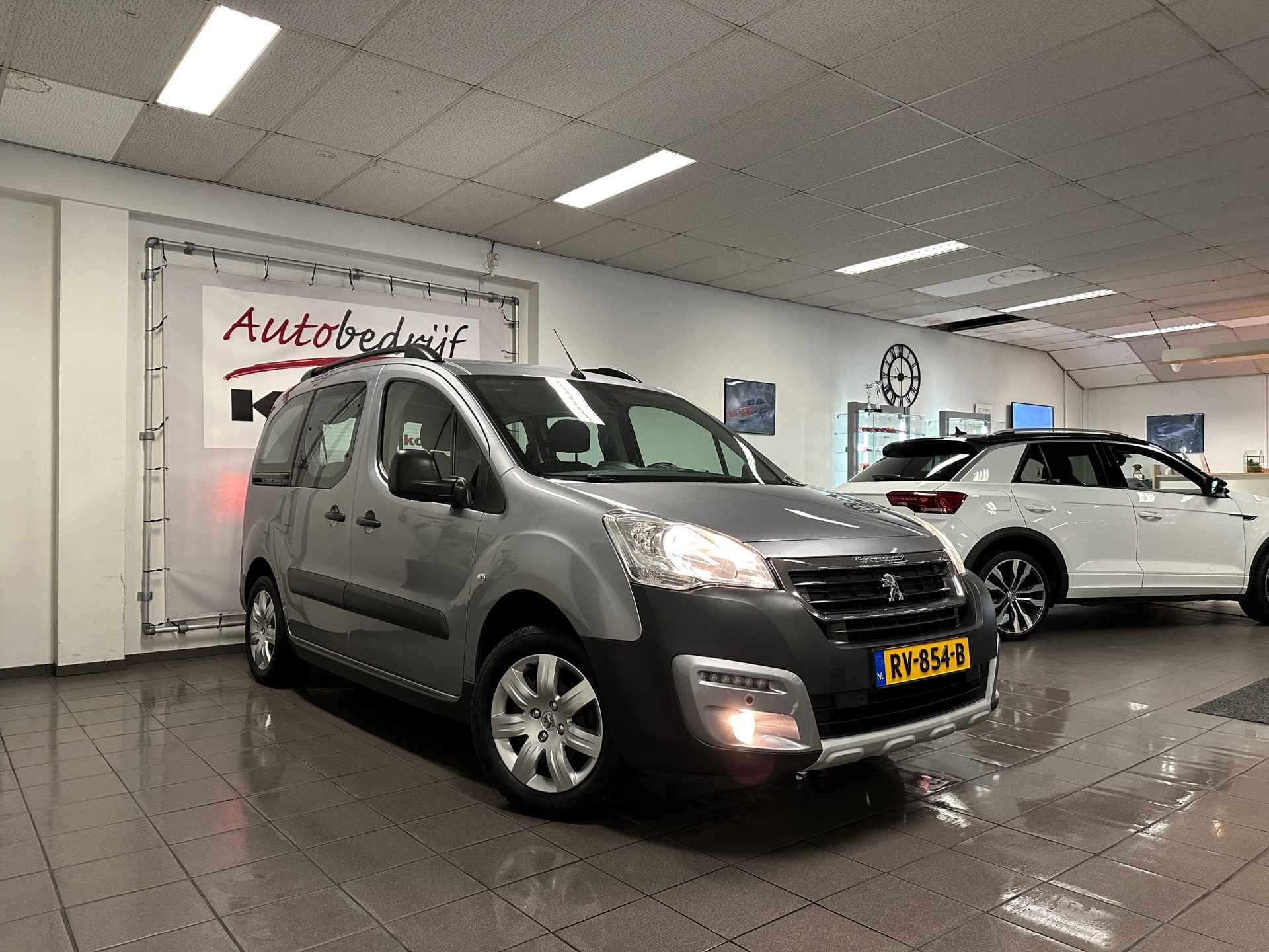 Peugeot Partner Tepee 1.2 PureTech Active * Navigatie / Camera / Trekhaak / LED / Parkeersensoren * - 7/24