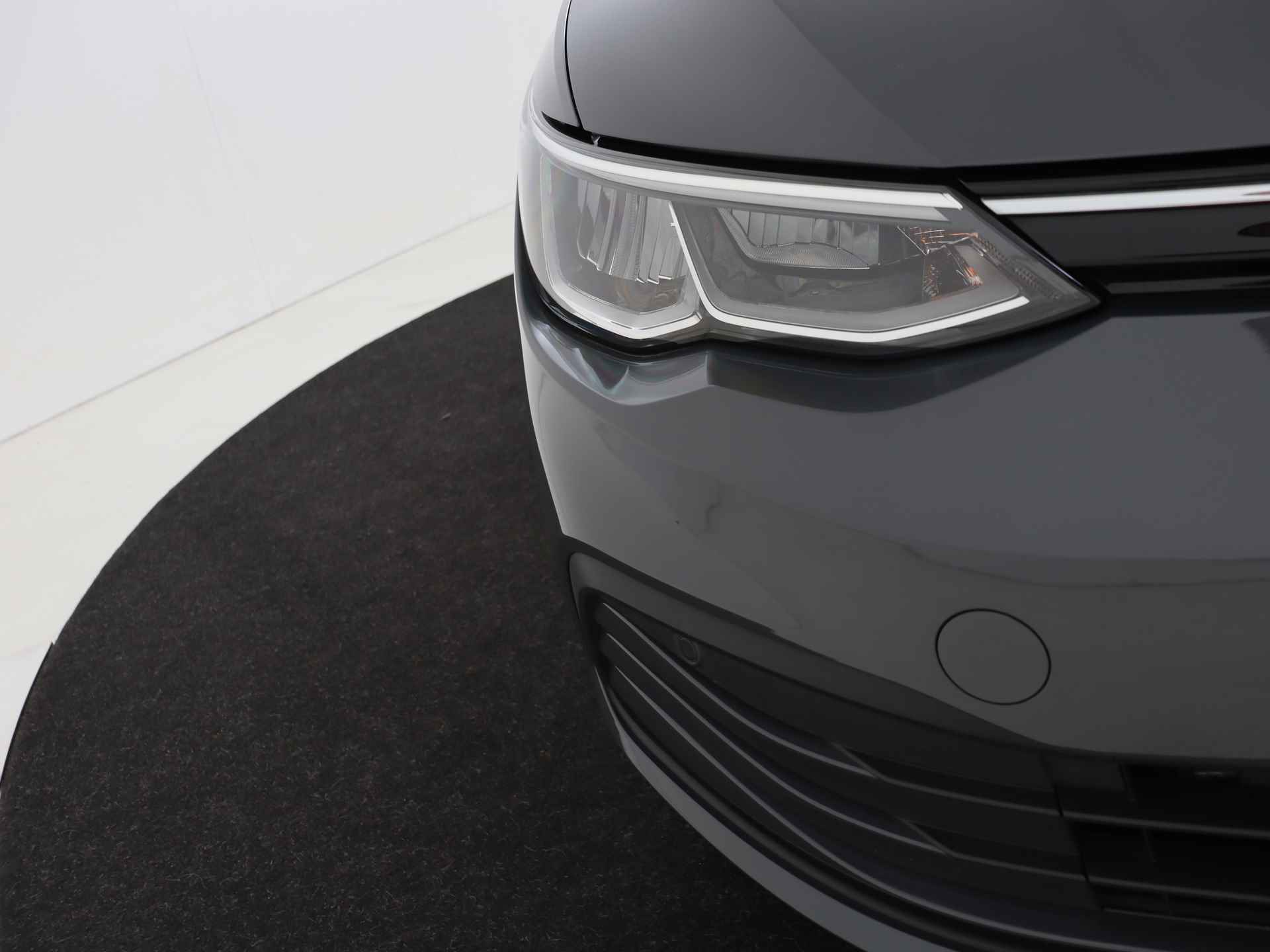 Volkswagen Golf 1.0 eTSI Life 5 deurs Automaat | Navigatie by App | Climate Control | Lichtmetalen Velgen - 13/33