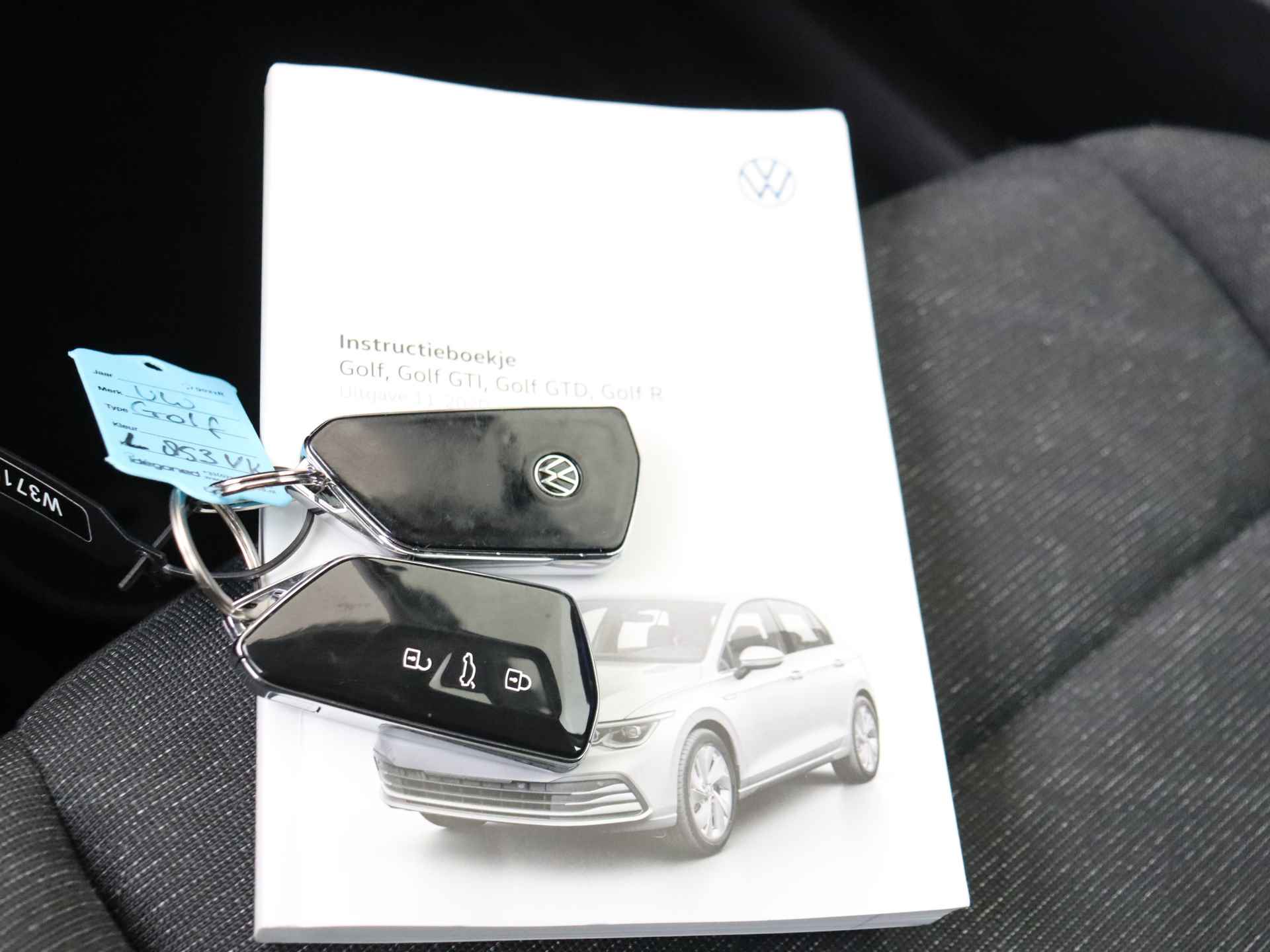 Volkswagen Golf 1.0 eTSI Life 5 deurs Automaat | Navigatie by App | Climate Control | Lichtmetalen Velgen - 24/33
