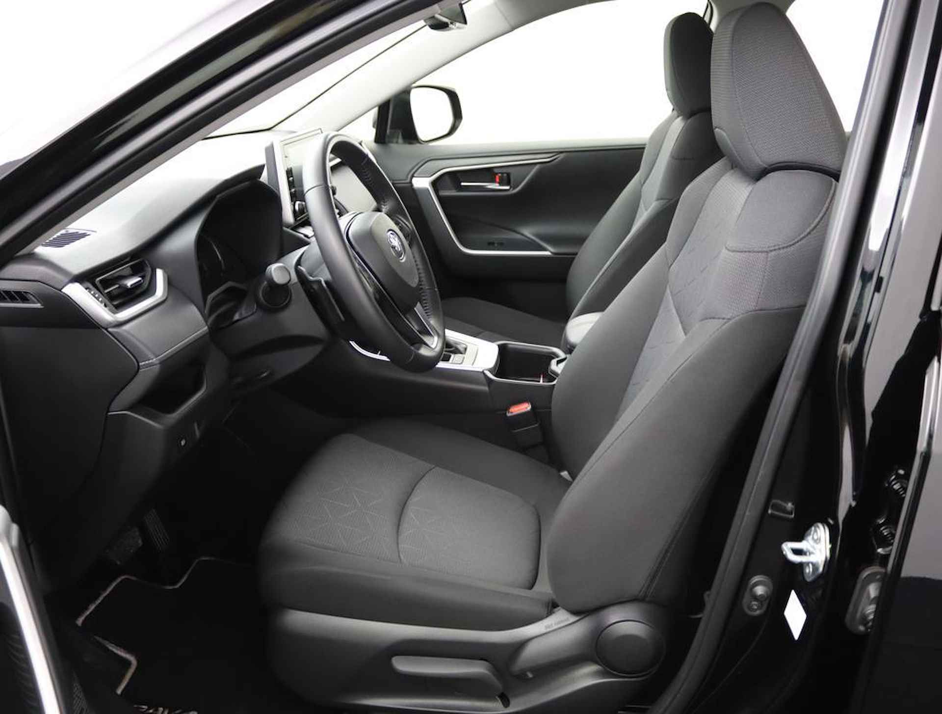 Toyota RAV4 2.5 Hybrid Active | Adaptive Cruise Control | Achteruitrijcamera | Navigatie via Apple Carplay Android Auto | - 17/56