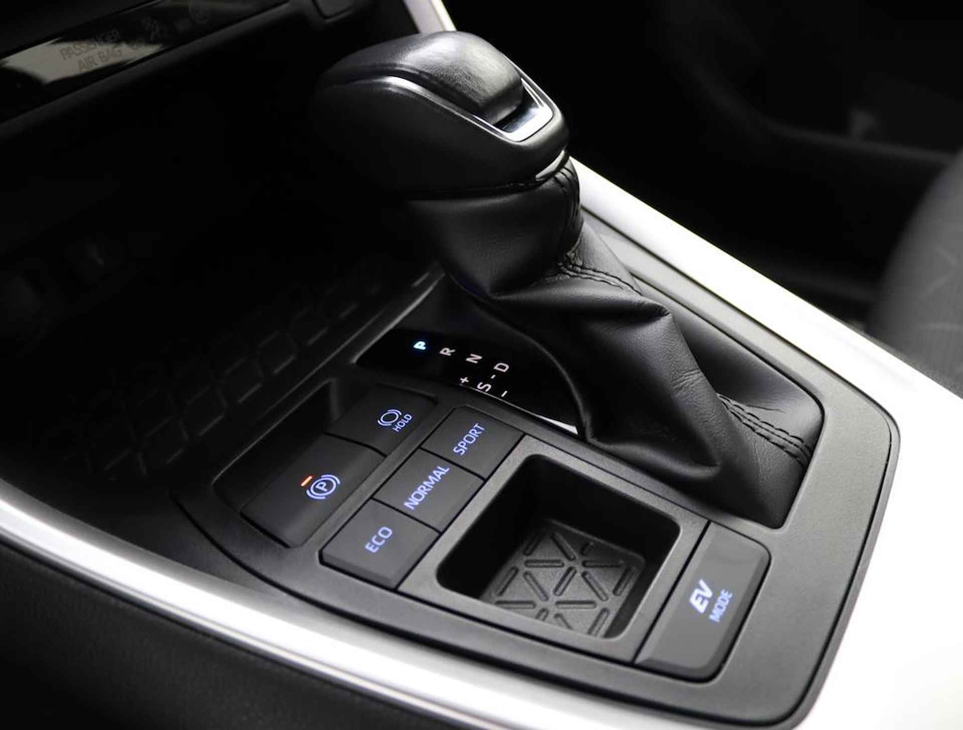 Toyota RAV4 2.5 Hybrid Active | Adaptive Cruise Control | Achteruitrijcamera | Navigatie via Apple Carplay Android Auto | - 26/56