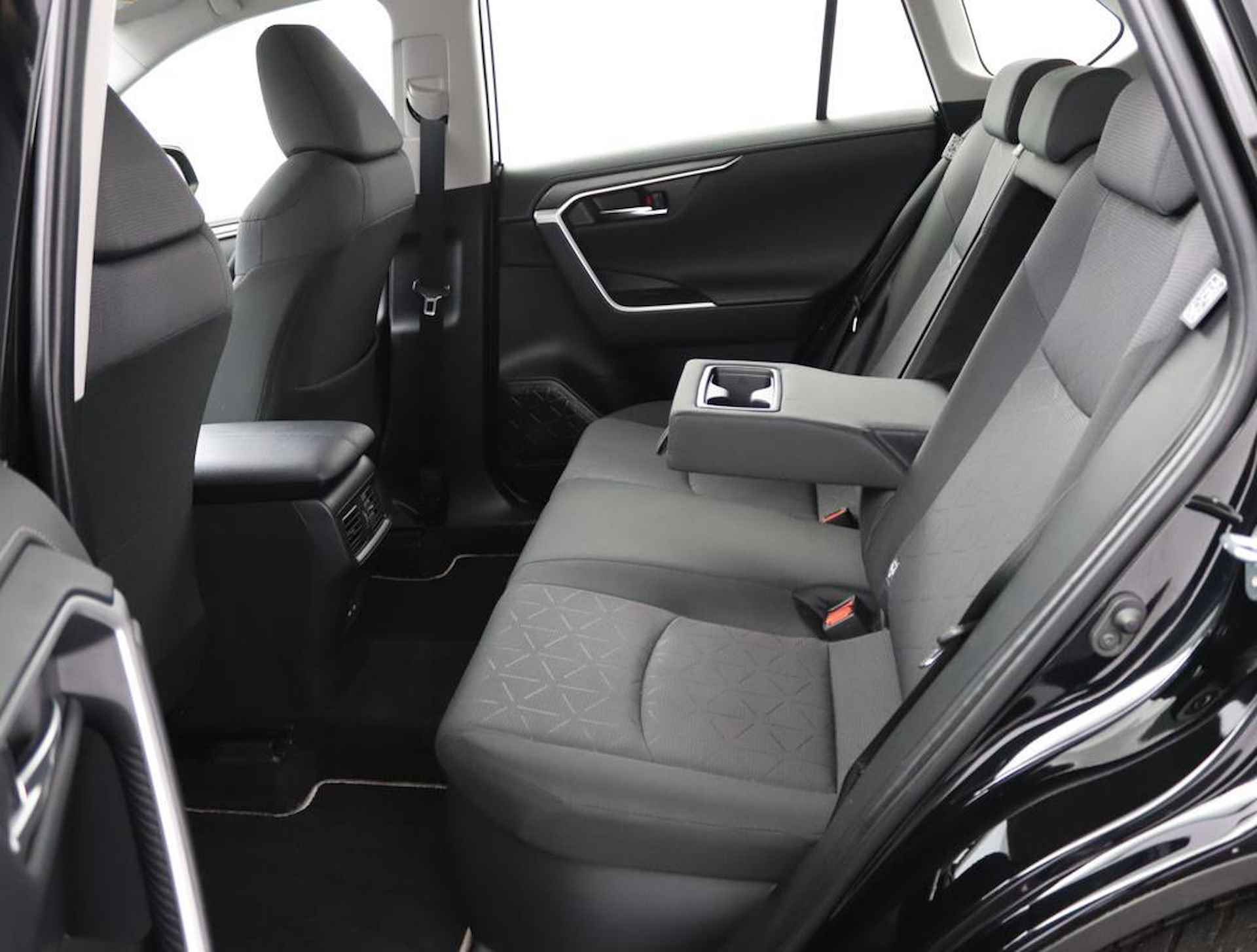 Toyota RAV4 2.5 Hybrid Active | Adaptive Cruise Control | Achteruitrijcamera | Navigatie via Apple Carplay Android Auto | - 41/56