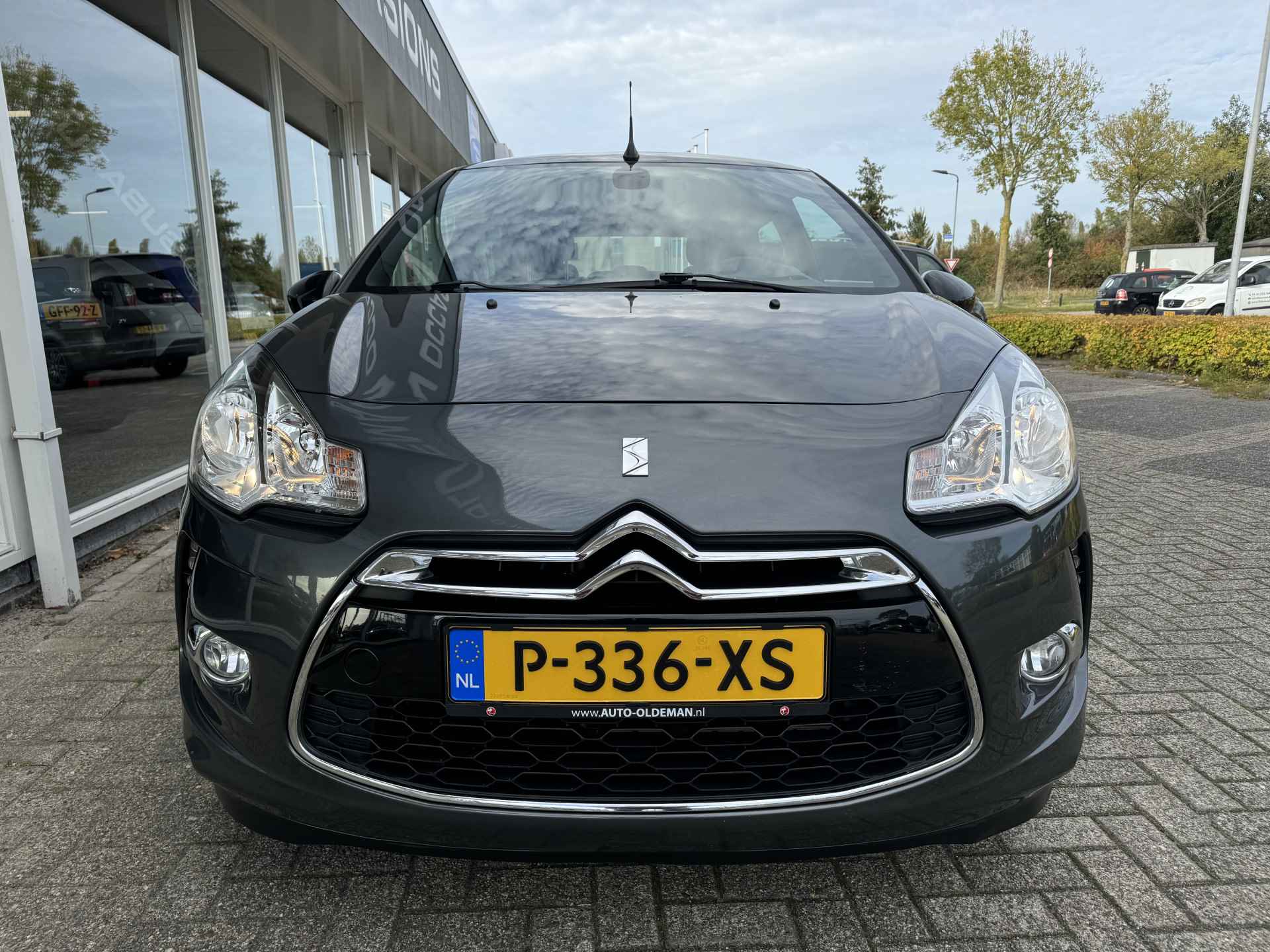 Citroën DS3 Cabrio 1.6 VTi So Chic - 3/26