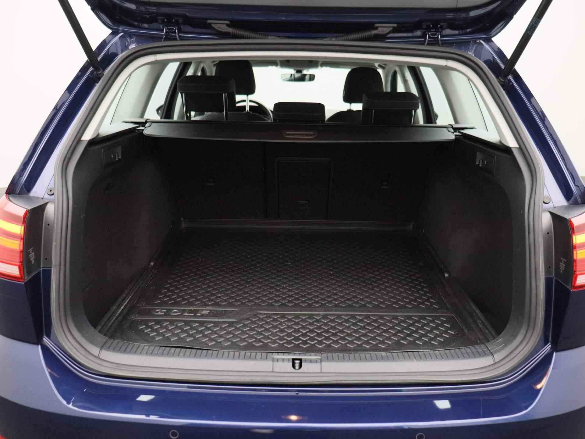 Volkswagen Golf Variant 1.0 TSI Comfortline Business 116 PK DSG | Automaat | Apple Carplay | Android Auto | Ergo-Active Comfort Stoelen | Stoelmassage | Navigatie | Parkeersensoren | Stoelverwarming | DAB Radio | - 15/36