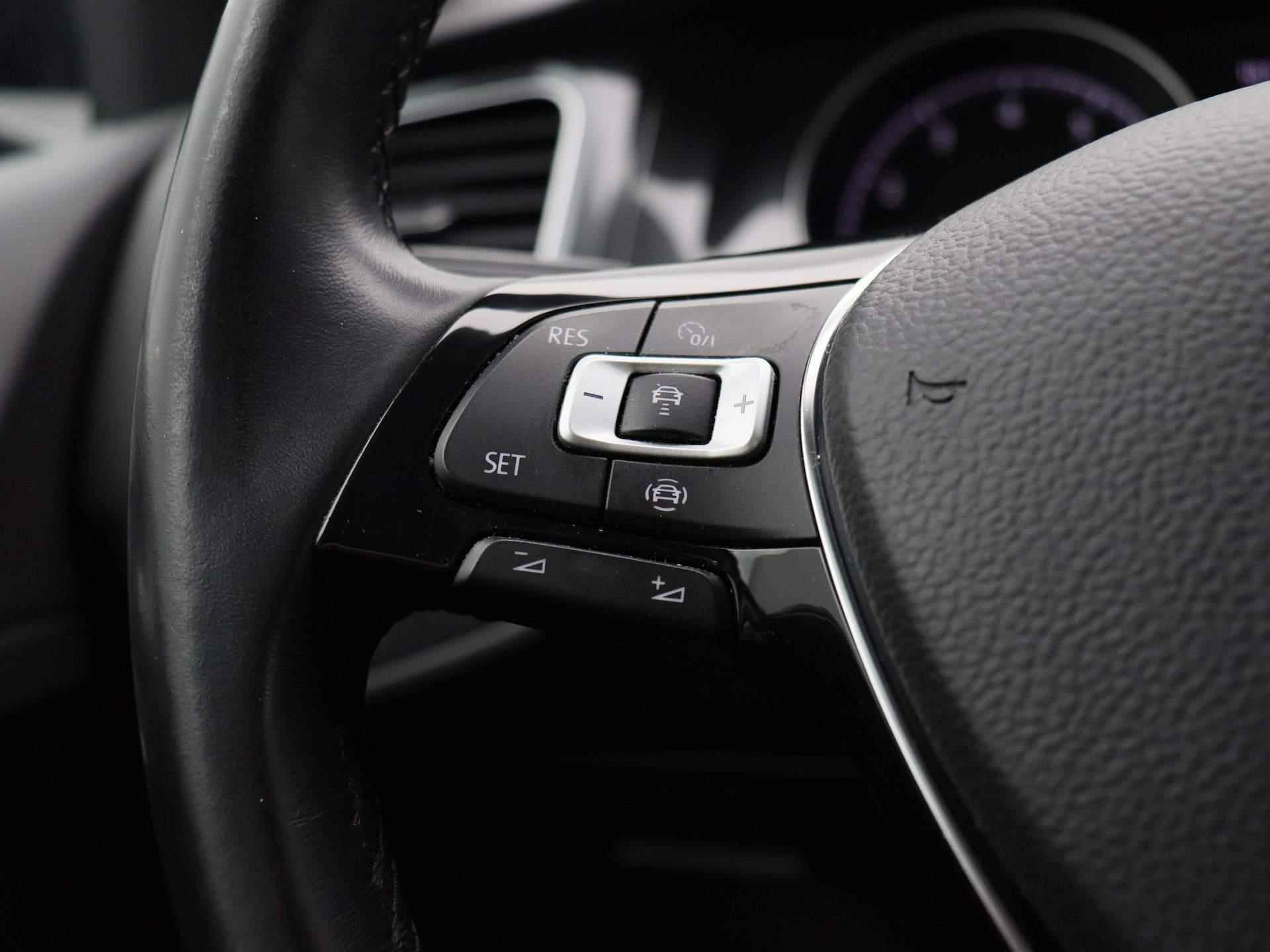 Volkswagen Golf Variant 1.0 TSI Comfortline Business 116 PK DSG | Automaat | Apple Carplay | Android Auto | Ergo-Active Comfort Stoelen | Stoelmassage | Navigatie | Parkeersensoren | Stoelverwarming | DAB Radio | - 23/36