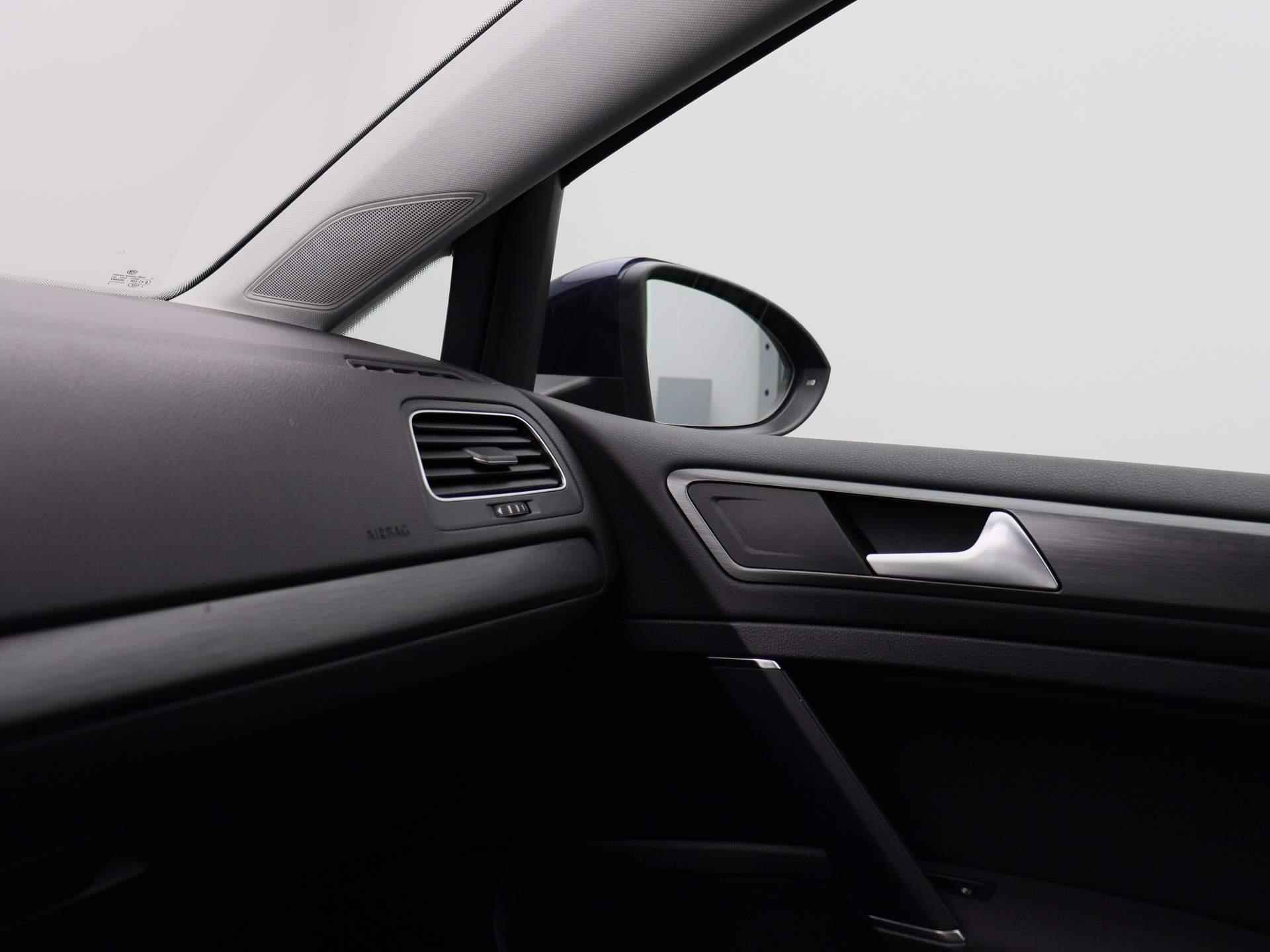 Volkswagen Golf Variant 1.0 TSI Comfortline Business 116 PK DSG | Automaat | Apple Carplay | Android Auto | Ergo-Active Comfort Stoelen | Stoelmassage | Navigatie | Parkeersensoren | Stoelverwarming | DAB Radio | - 28/36