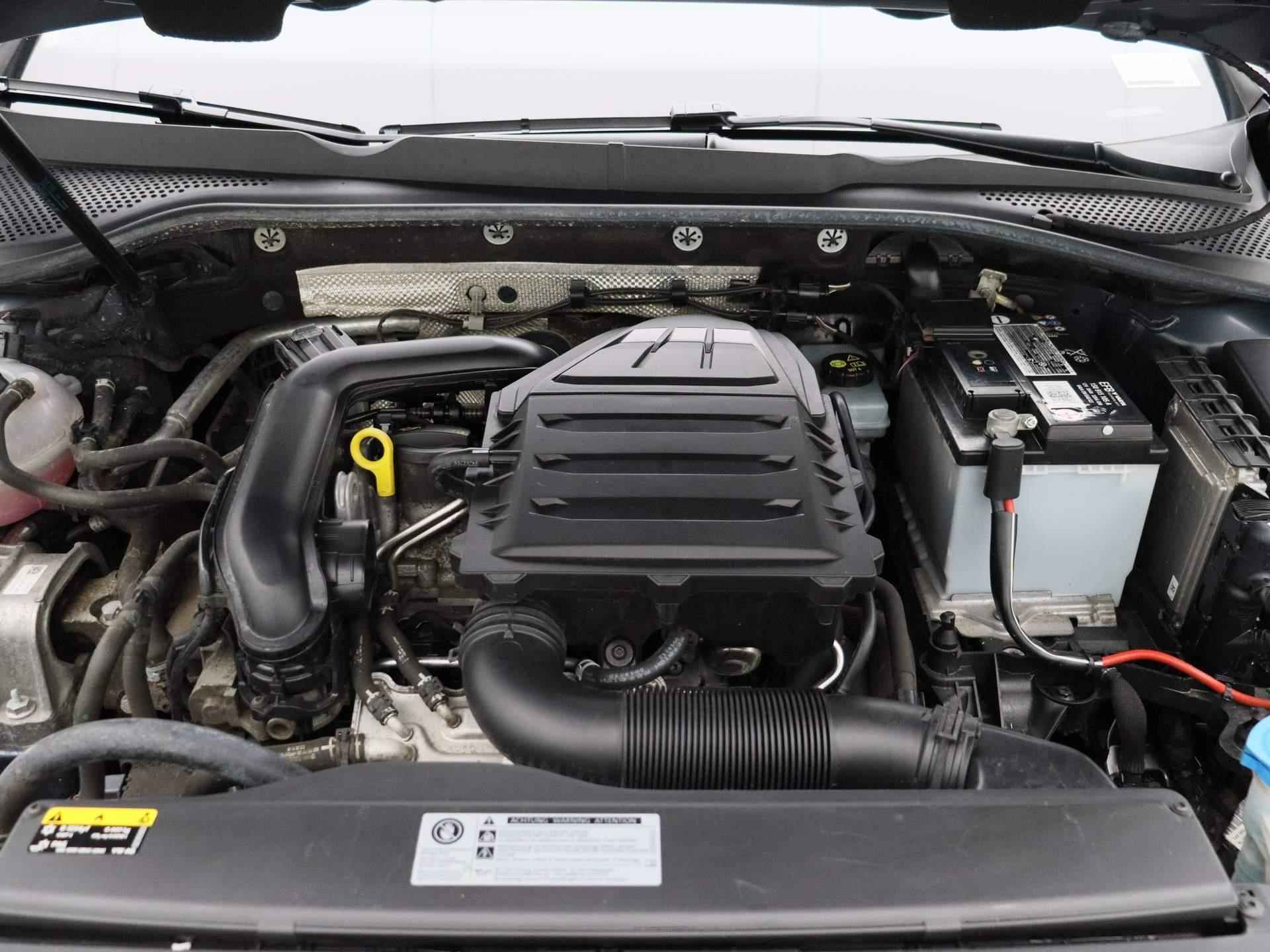 Volkswagen Golf Variant 1.0 TSI Comfortline Business 116 PK DSG | Automaat | Apple Carplay | Android Auto | Ergo-Active Comfort Stoelen | Stoelmassage | Navigatie | Parkeersensoren | Stoelverwarming | DAB Radio | - 34/36