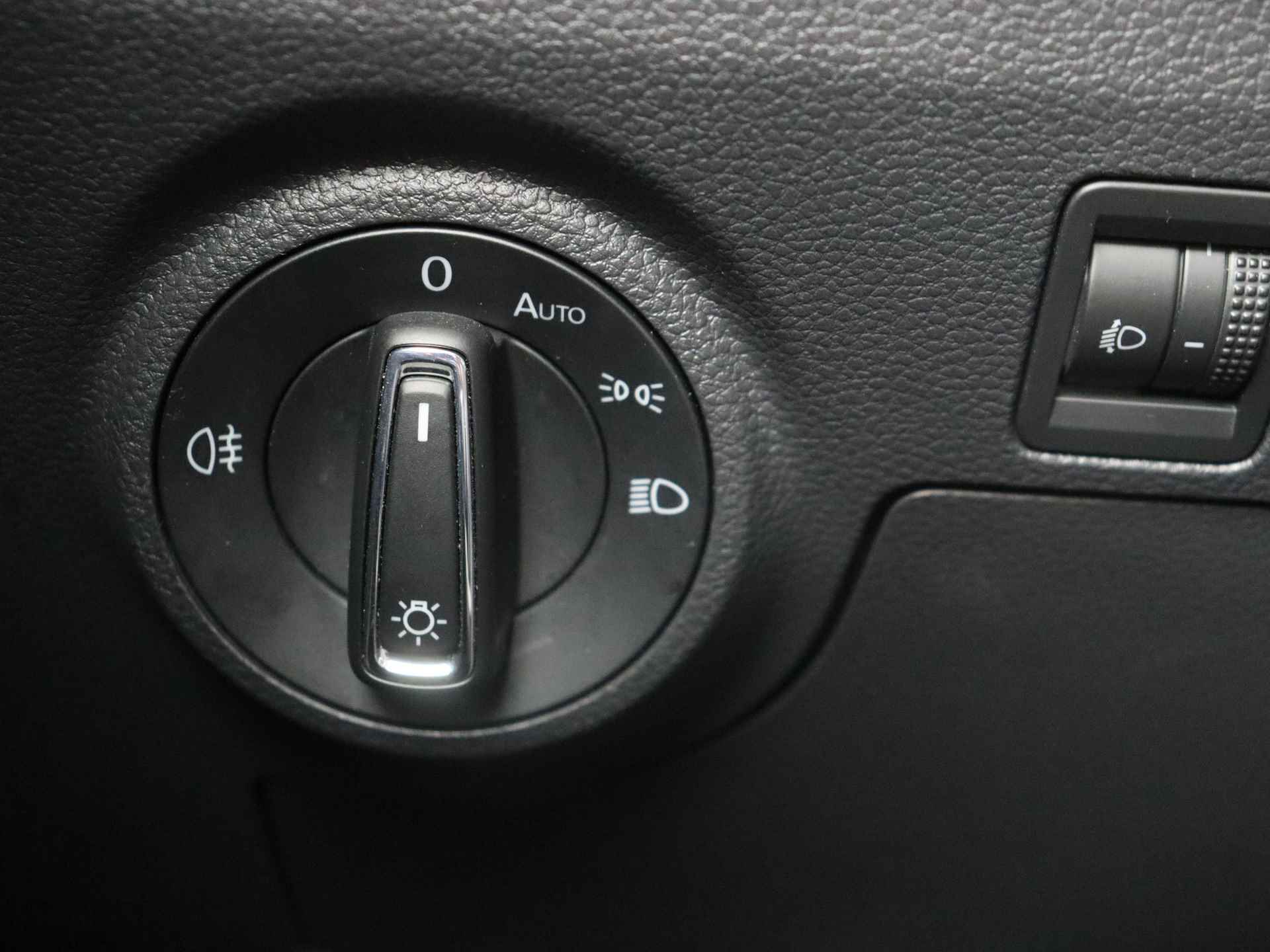 SEAT Ibiza 1.0 TSI Style Business Intense 5 deurs | Navigatie | Climate Control - 27/33