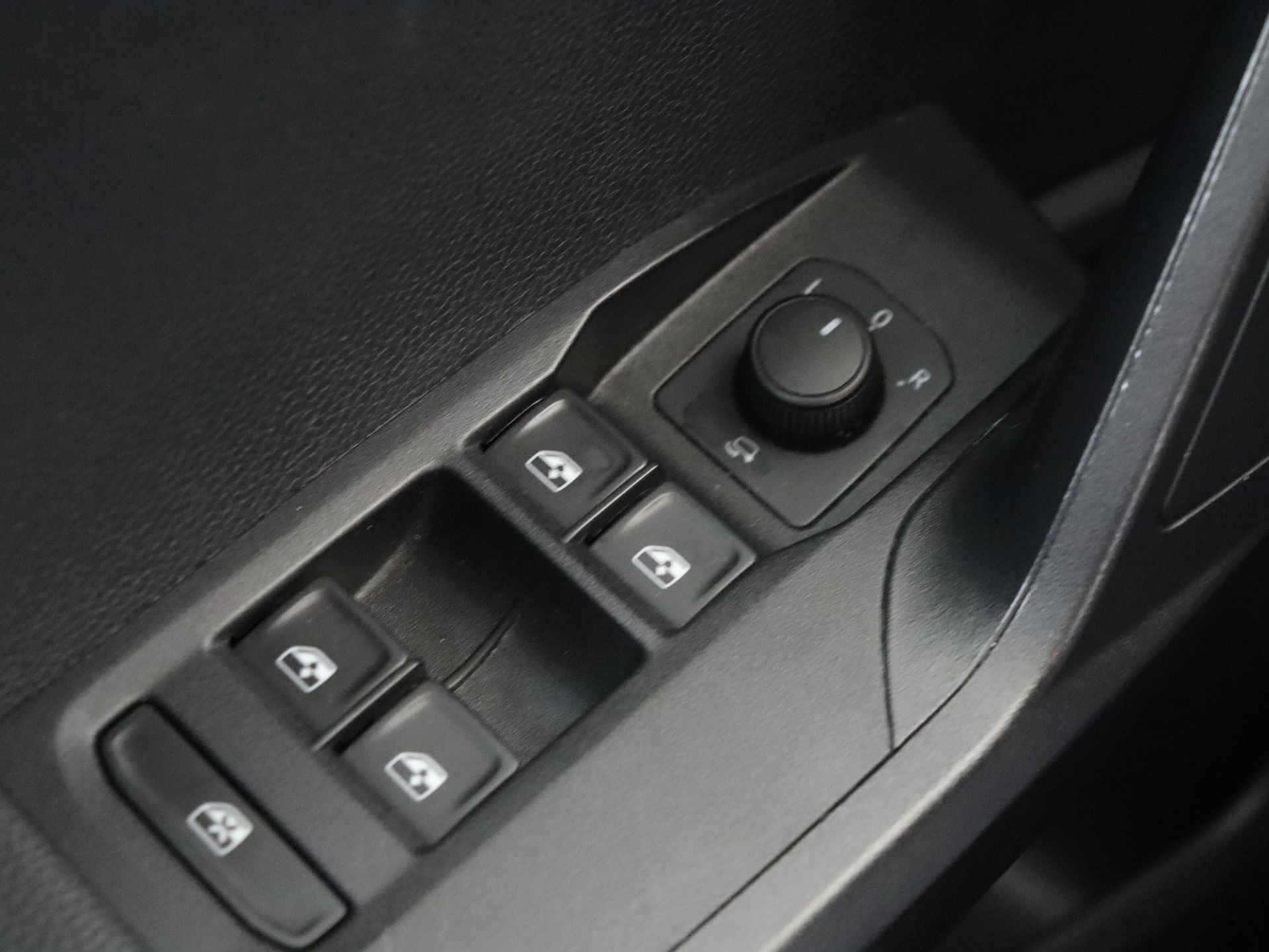 SEAT Ibiza 1.0 TSI Style Business Intense 5 deurs | Navigatie | Climate Control - 29/33