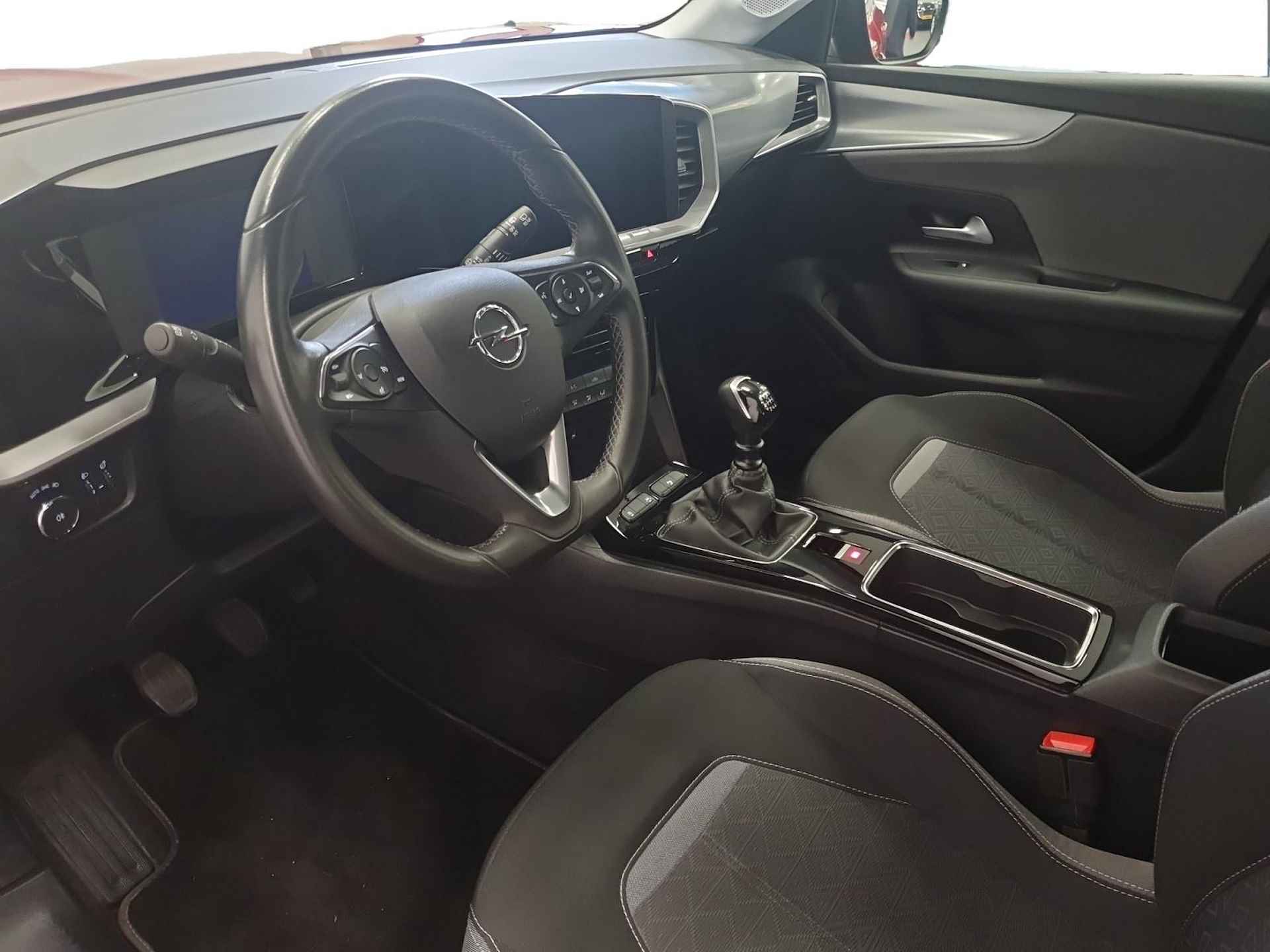 Opel Mokka 1.2 Edition | Stoel en stuurwielverwarming | Camera | Draadloze telefoonlader | Climate control | Cruise control | Parkeersensoren achter | - 16/36