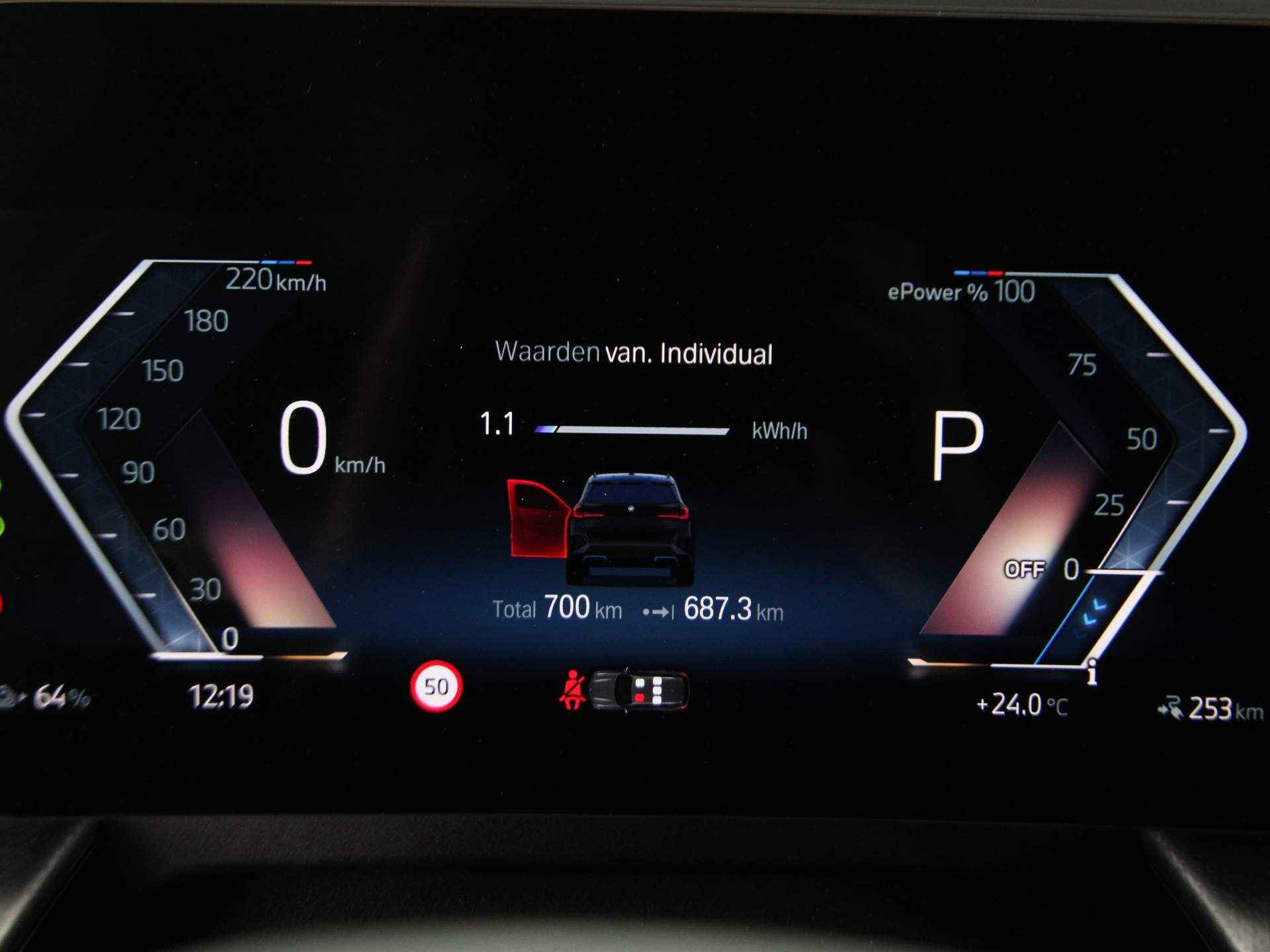 BMW iX1 xDrive30 Launch Edition 67 kWh - 4/23