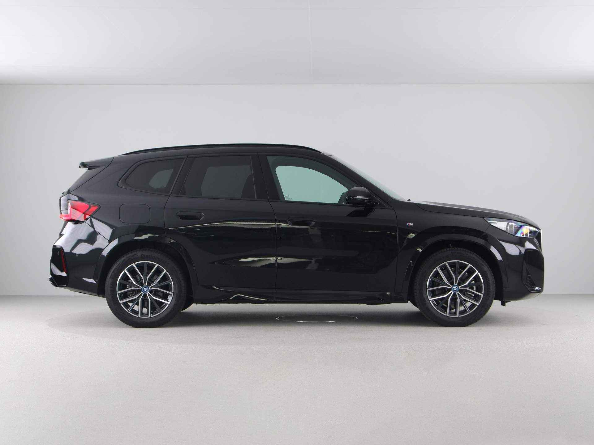 BMW iX1 xDrive30 Launch Edition 67 kWh - 9/23