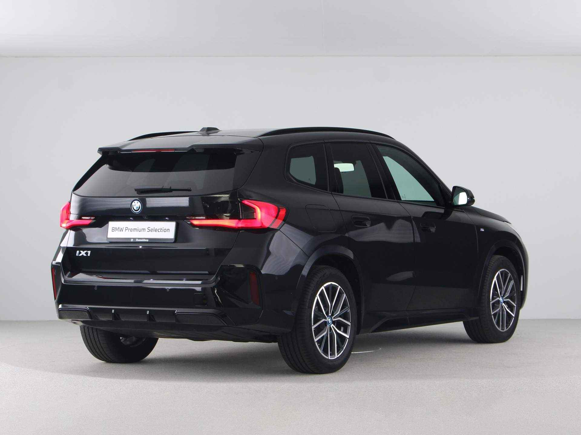 BMW iX1 xDrive30 Launch Edition 67 kWh - 10/23