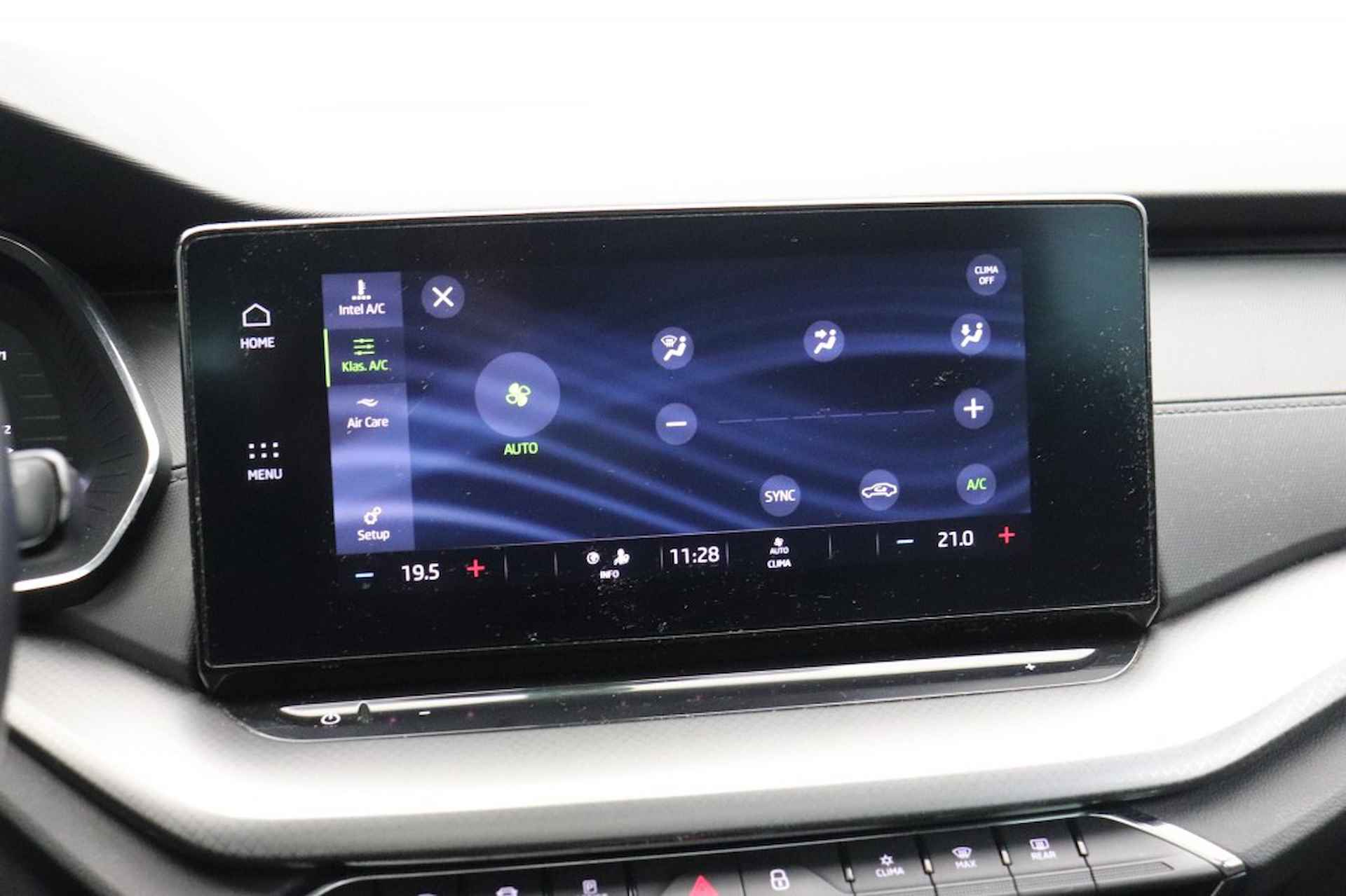 SKODA Octavia 1.0 e-TSI Combi Business Automaat - Panorama, Carplay - 19/28