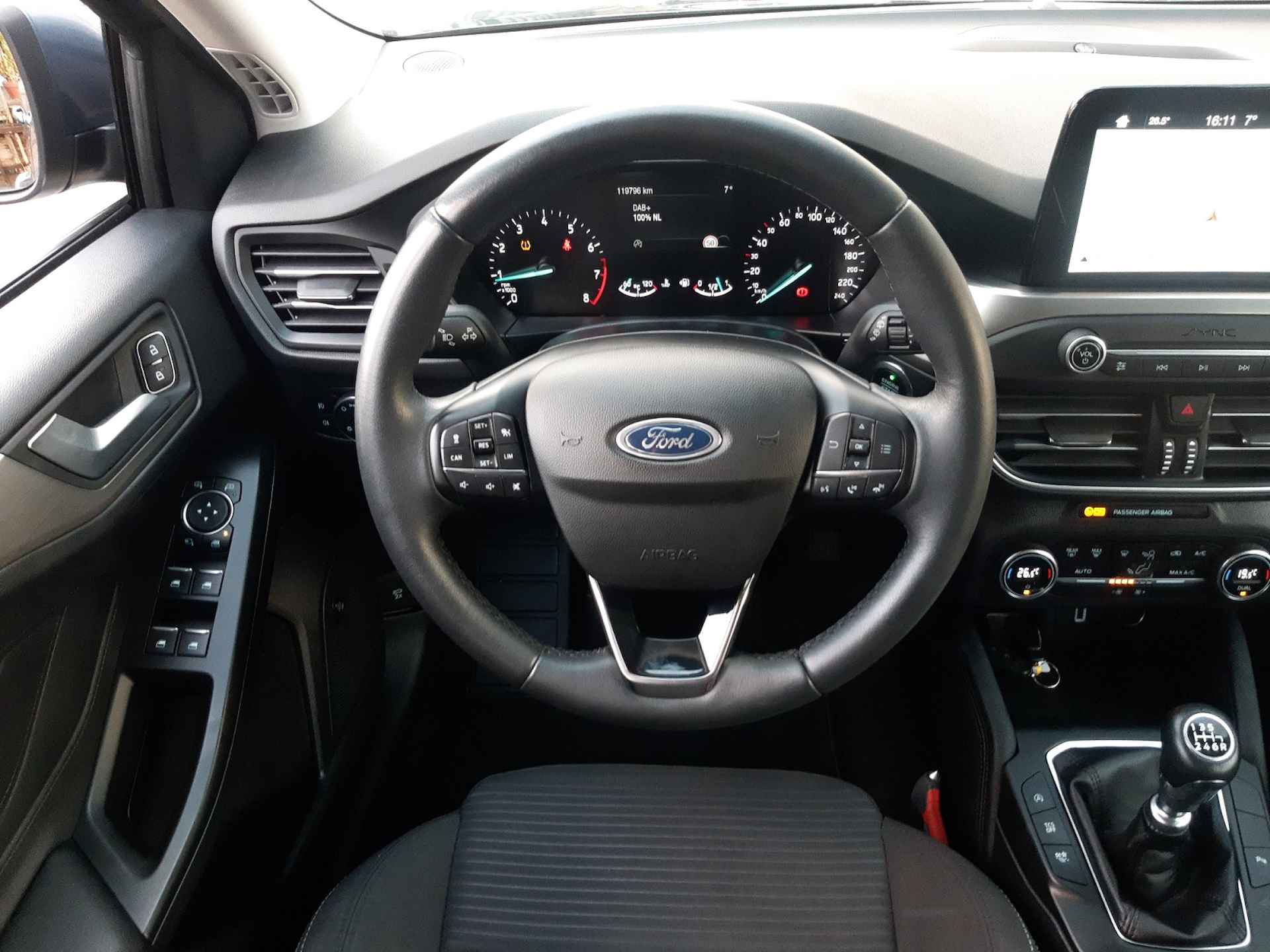 Ford FOCUS Wagon 1.0 EcoBoost Titanium Business 1e-Eig, Keurig-Onderh, 12-Mnd-BOVAG, NL-Auto, Navigatie/Apple-Carplay/Android-Auto, Cruisecontrol, Keyless-Entry/Start, Parkeersensoren-V+A, Sportstoelen, Licht-Zicht-Pakket, Lm-Velgen-16Inch, Privacy-Glas - 22/38