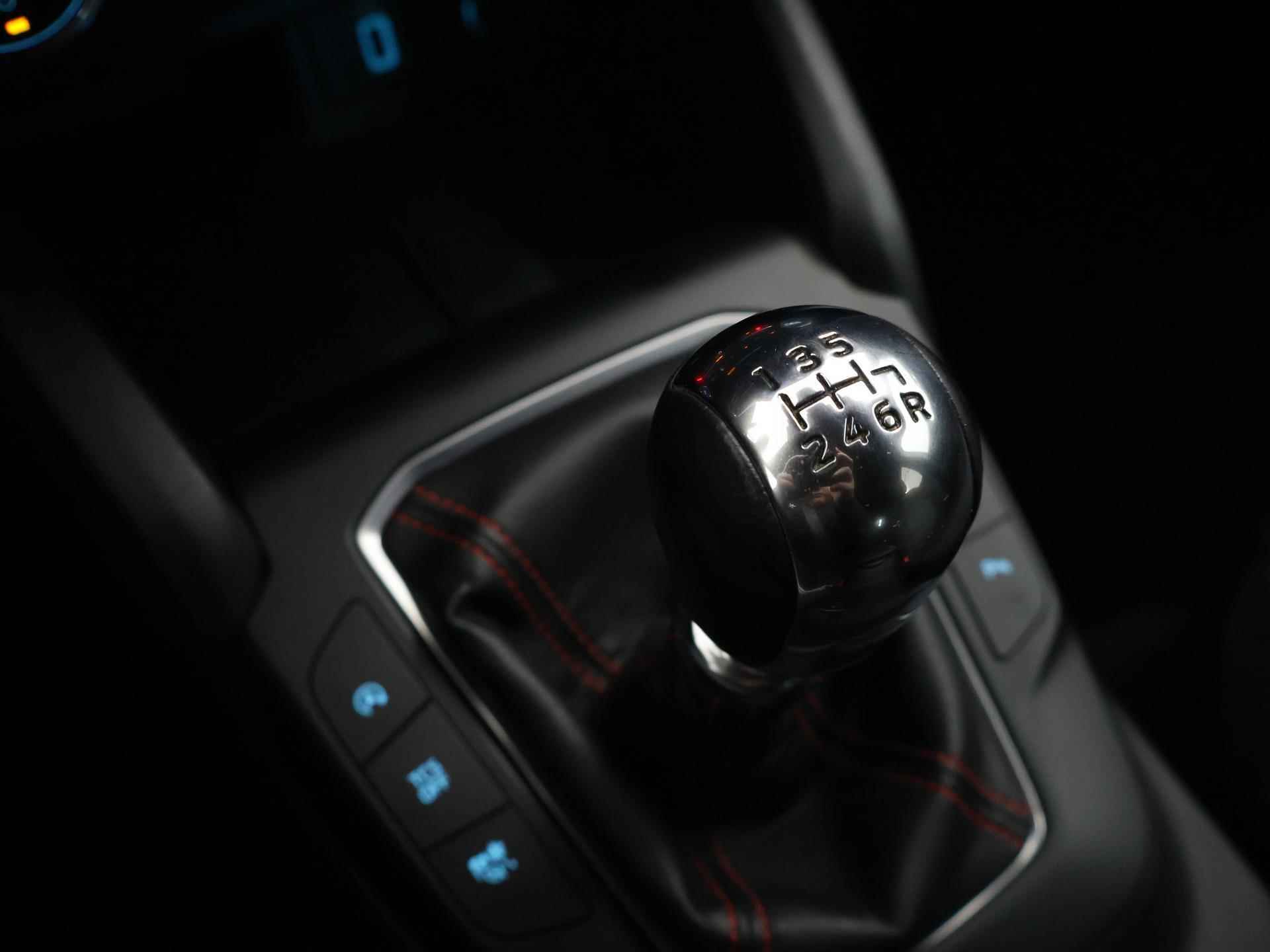 Ford Focus 1.0 EcoBoost ST Line Business | B&O Premium Audio | Navigatie | Winterpack | LED Koplampen | - 25/43