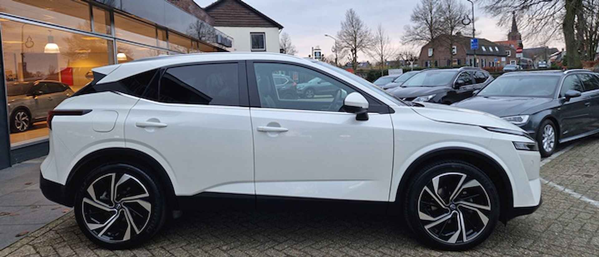 NISSAN Qashqai 1.3 158PK DIG-Turbo Mild-Hybrid  X-Tronic A/T Tekna Plus BOSE & 20'' - 2/20