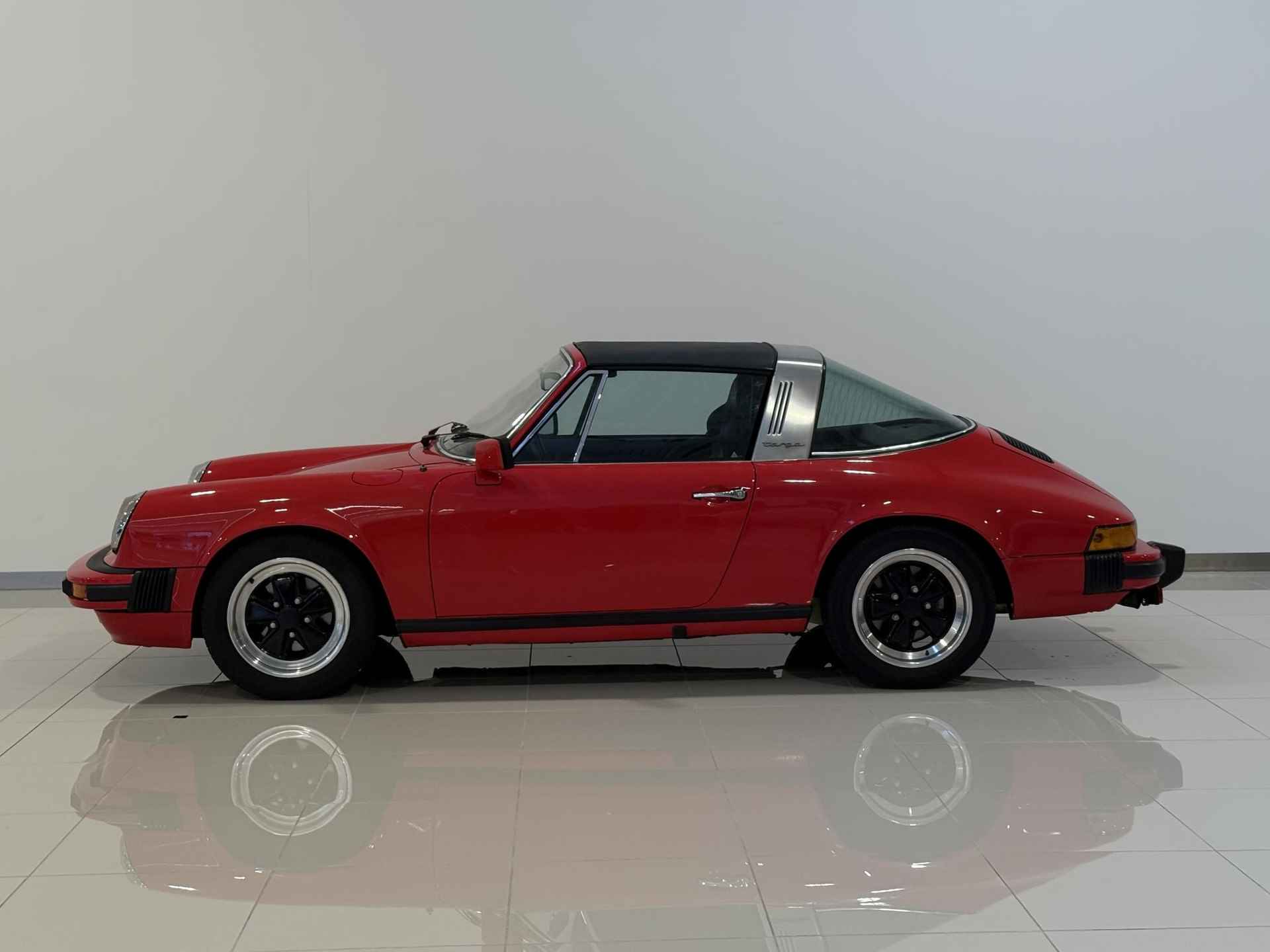 Porsche 911 2.7 Targa | Indisch Rot | 1976 | Pon geleverd | NL auto | Complete Historie bekend - 4/23