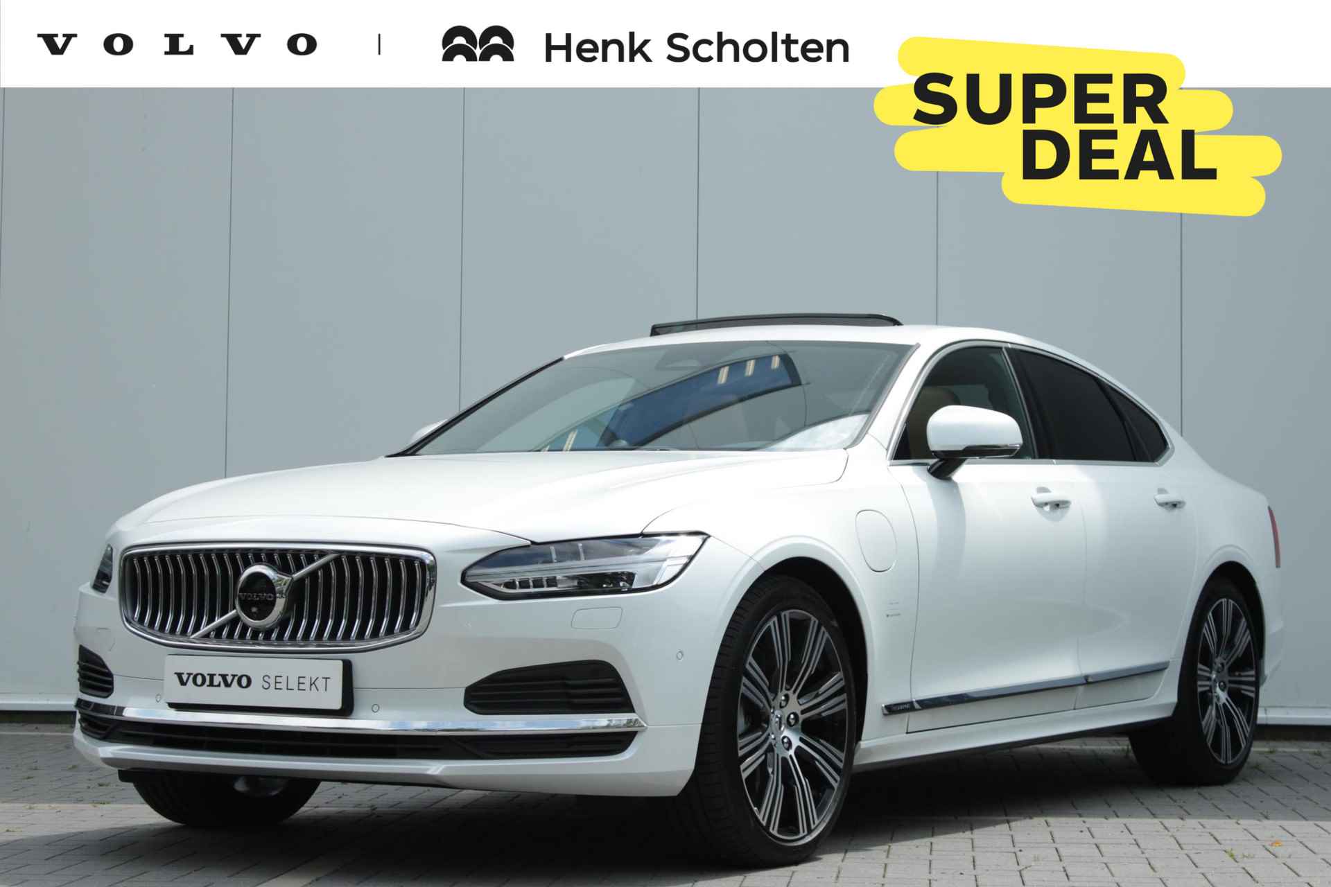 Volvo S90 T8 455PK Recharge AWD Ultimate Bright, Nappa leder met stoelventilatie en massagefunctie, Visual Park Assist incl. 360° parkeercamera, Volvo Guard Alarm, Extra getint glas achter, Gelamineerde zijruiten, Bowers & Wilkins High-end geluidssysteem, Luchtvering, 20" lichtmetalen velgen