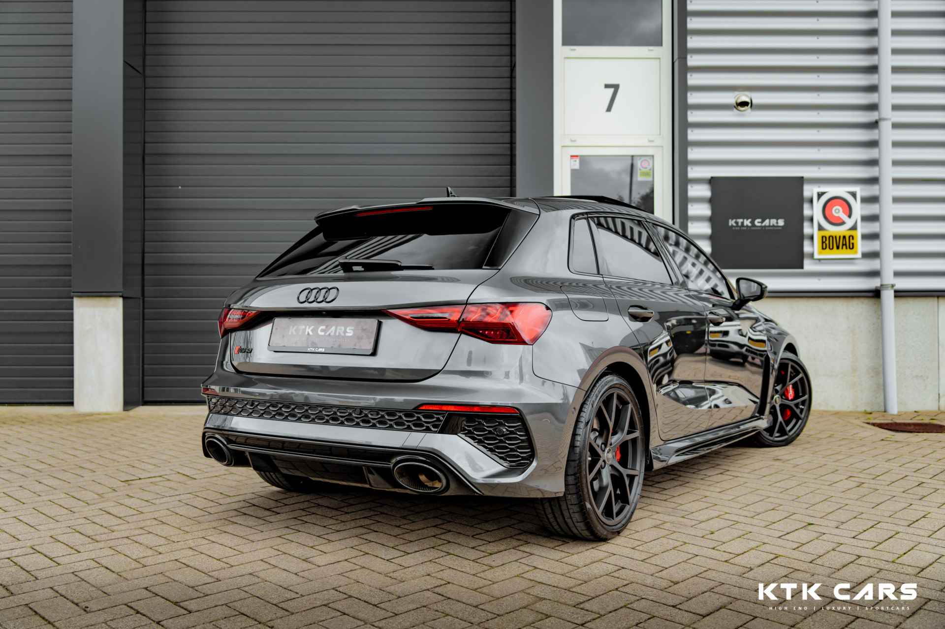 Audi 2.5 TFSI RS3 Sportback |B&O|HuD|Keramisch|Pano|Virtual|Keyless|Sfeer|MatrixLed|Line|ACC|5jGarantie - 5/33