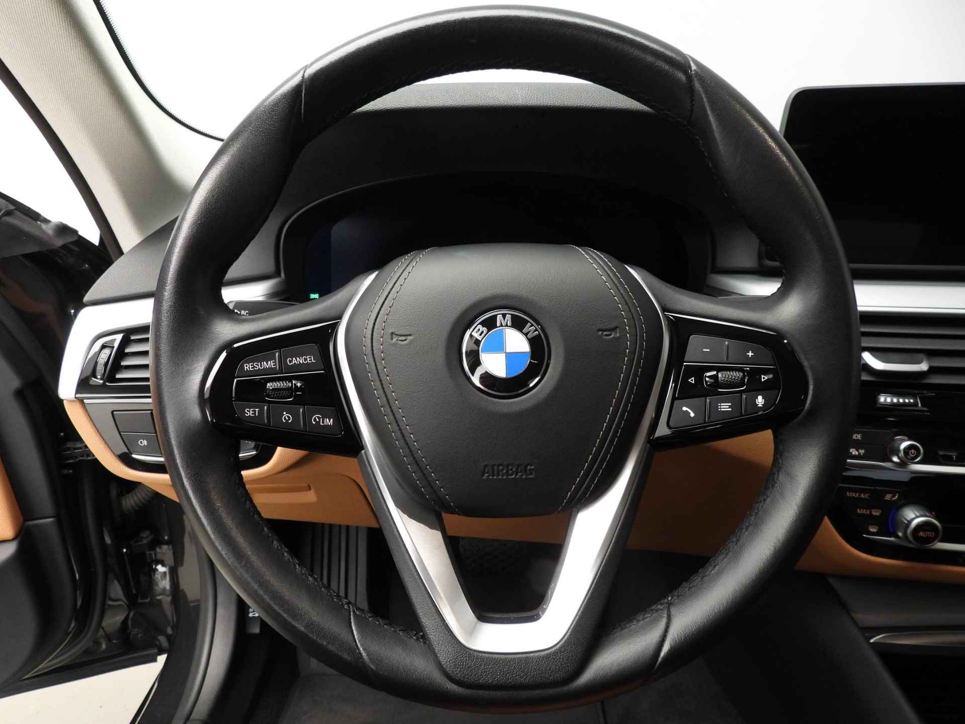 BMW 5-Serie Sedan 520i | Laserlicht | Leder | Navigatie | Comfortzetels | Stoelverwarming | Elektr. zetels | DAB | Alu 17 inch - 12/46