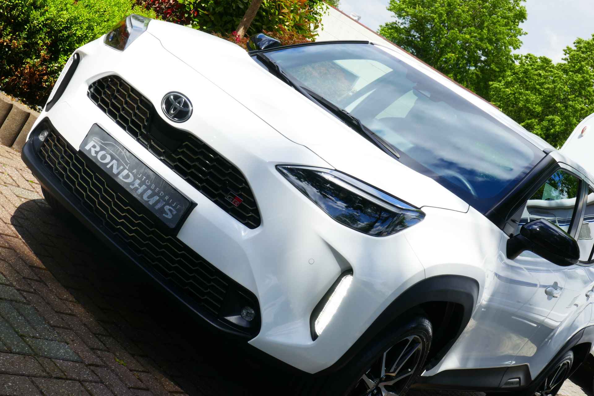 Toyota Yaris Cross 1.5 Hybrid Automaat GR Sport  116 PK **Leder-Alcantara/Navi/Camera/Climate/Cruise/Head UP/18"/Zeer Compleet/1e Eigenaar/Slechts 6.336 KM/Nieuwstaat** - 42/54