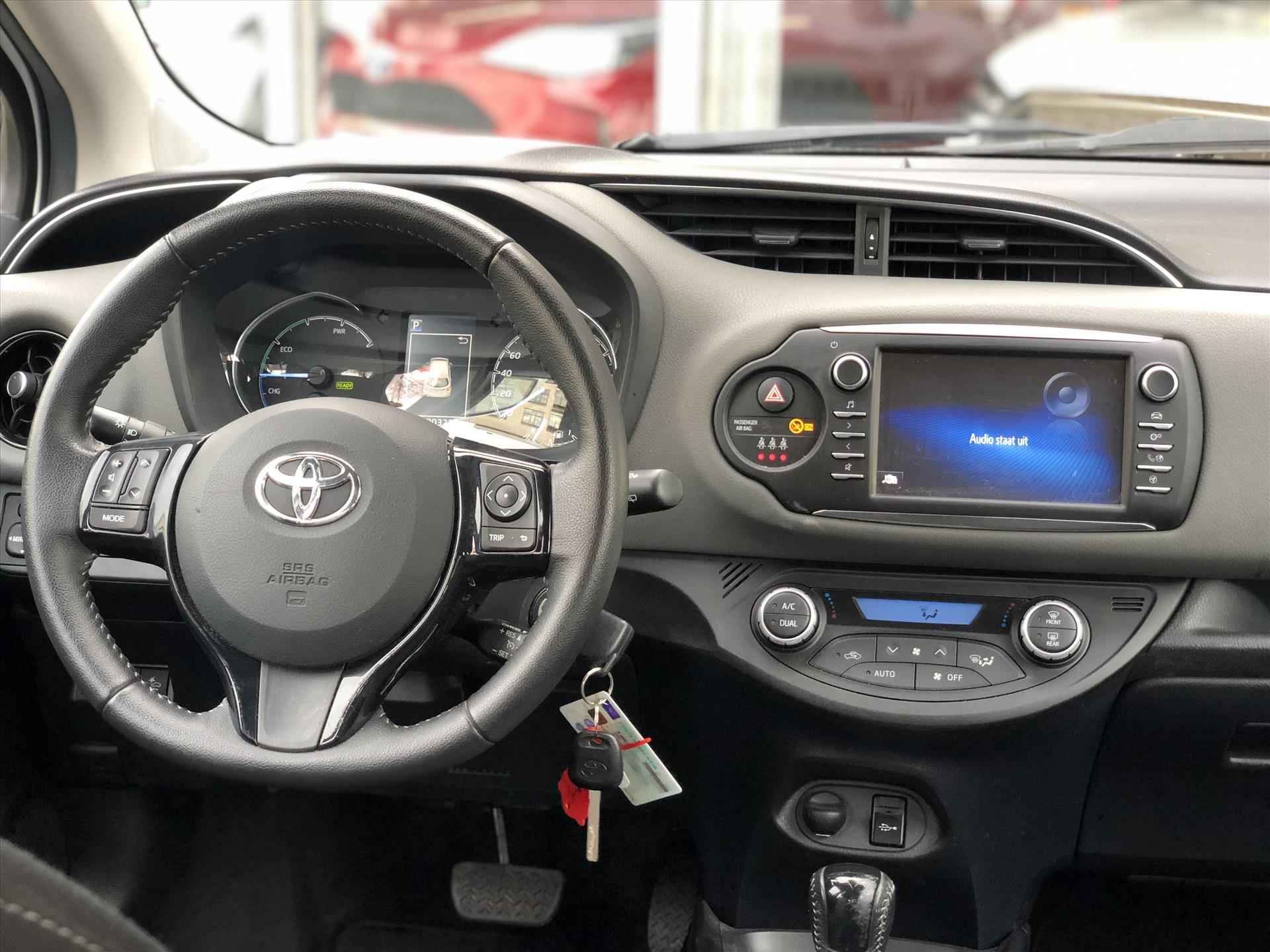 Toyota Yaris 1.5 Hybrid 100pk Active | Eerste Eigenaar, Cruise control, Parkeercamera, Bluetooth, Climate control,  Stuurbediening - 14/30