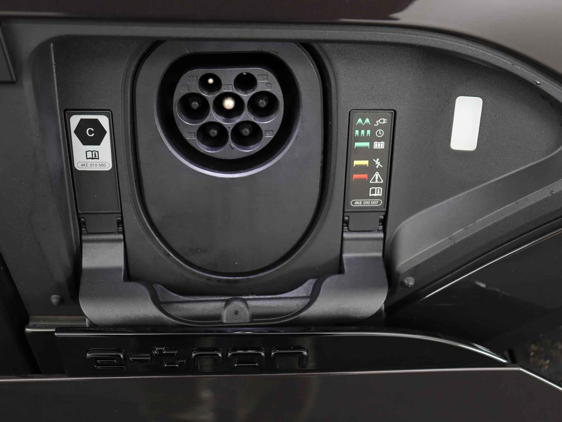 Audi Q8 e-tron 55 quattro S Edition 115 kWh 408 PK | S-Line | Panoramadak | Keyless | Matrix-LED | B&O | Apple CarPlay | - 15/65