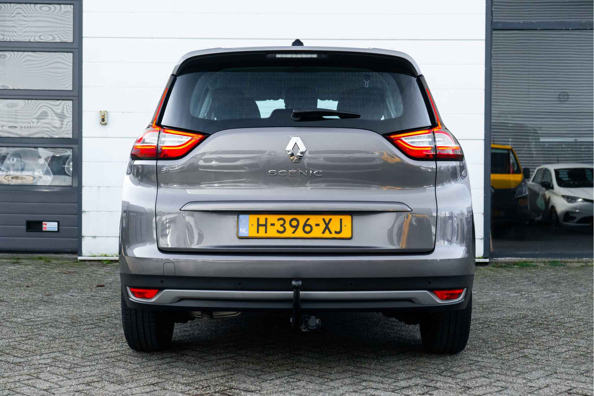 Renault Grand Scénic 1.3 TCe 140 PK Limited | Trekhaak | Parkeersensoren V + A | | incl. Bovag rijklaarpakket met 12 maanden garantie - 6/60