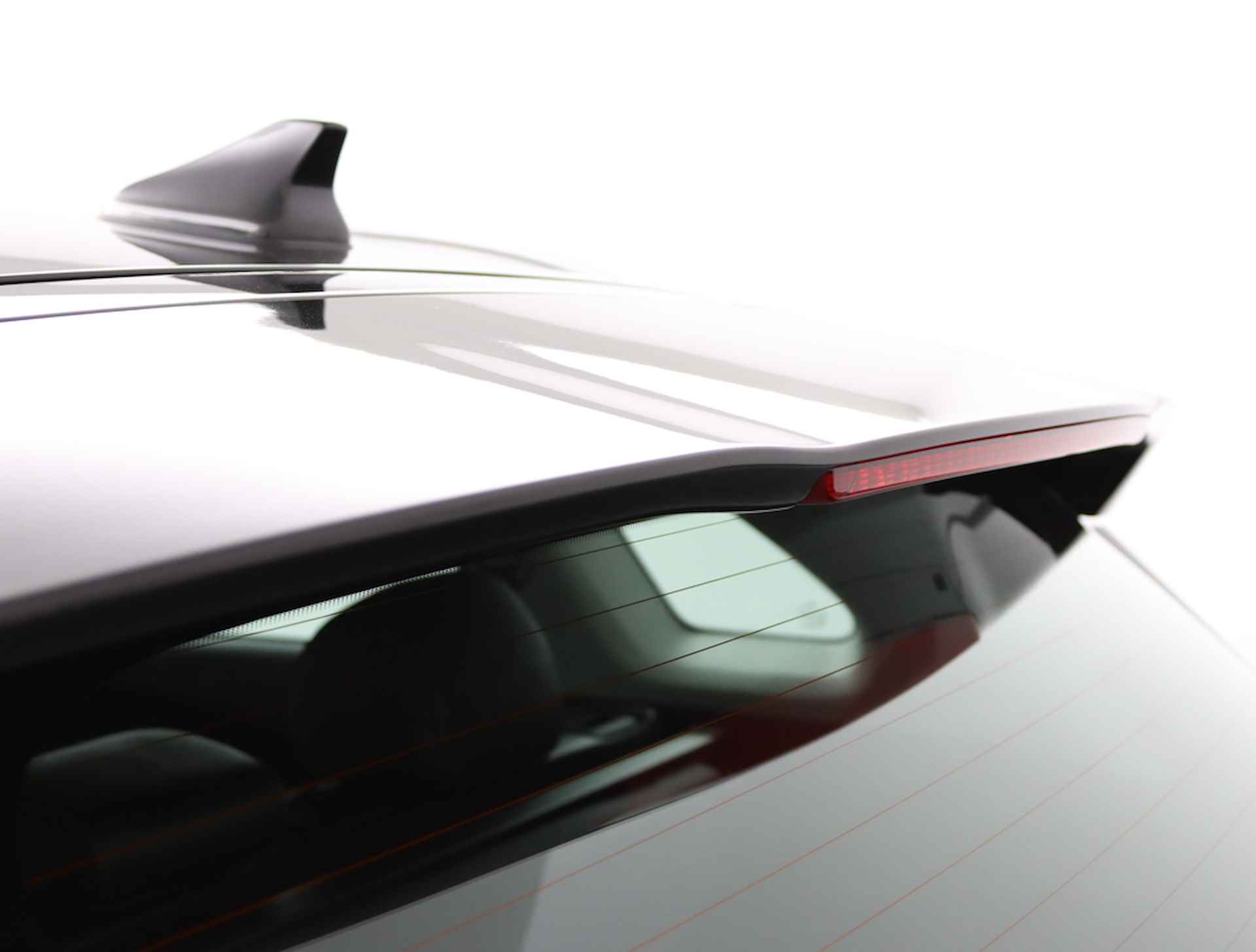 Kia Niro 1.6 GDi Hybrid DynamicLine - Trekhaak - Navigatie - Climate control - Fabrieksgarantie tot 08-2027 - 38/67