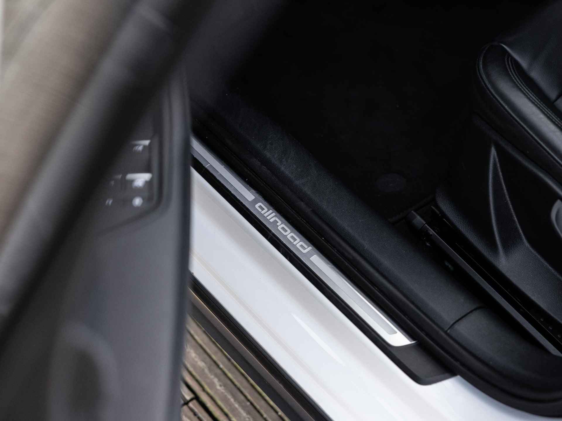 Audi A4 allroad quattro 45 TFSI  | Elektrische Uitklapbare Trekhaak | Navi | Leder | Camera | Panorama Dak | PDC V+A | Cruise | LED | Virtual Cockpit | Elektrische Achterklep | - 11/54