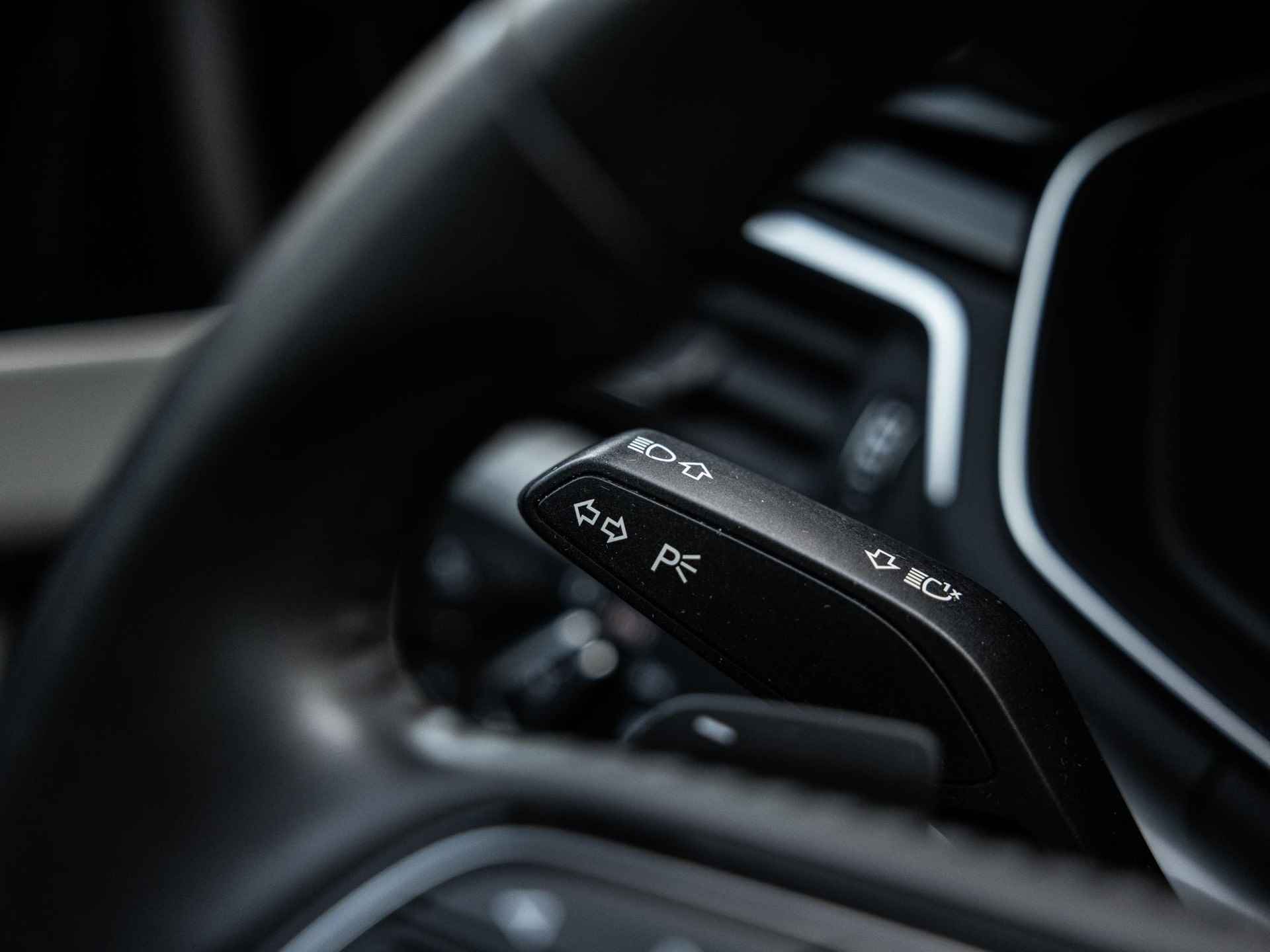 Audi A4 allroad quattro 45 TFSI  | Elektrische Uitklapbare Trekhaak | Navi | Leder | Camera | Panorama Dak | PDC V+A | Cruise | LED | Virtual Cockpit | Elektrische Achterklep | - 35/54