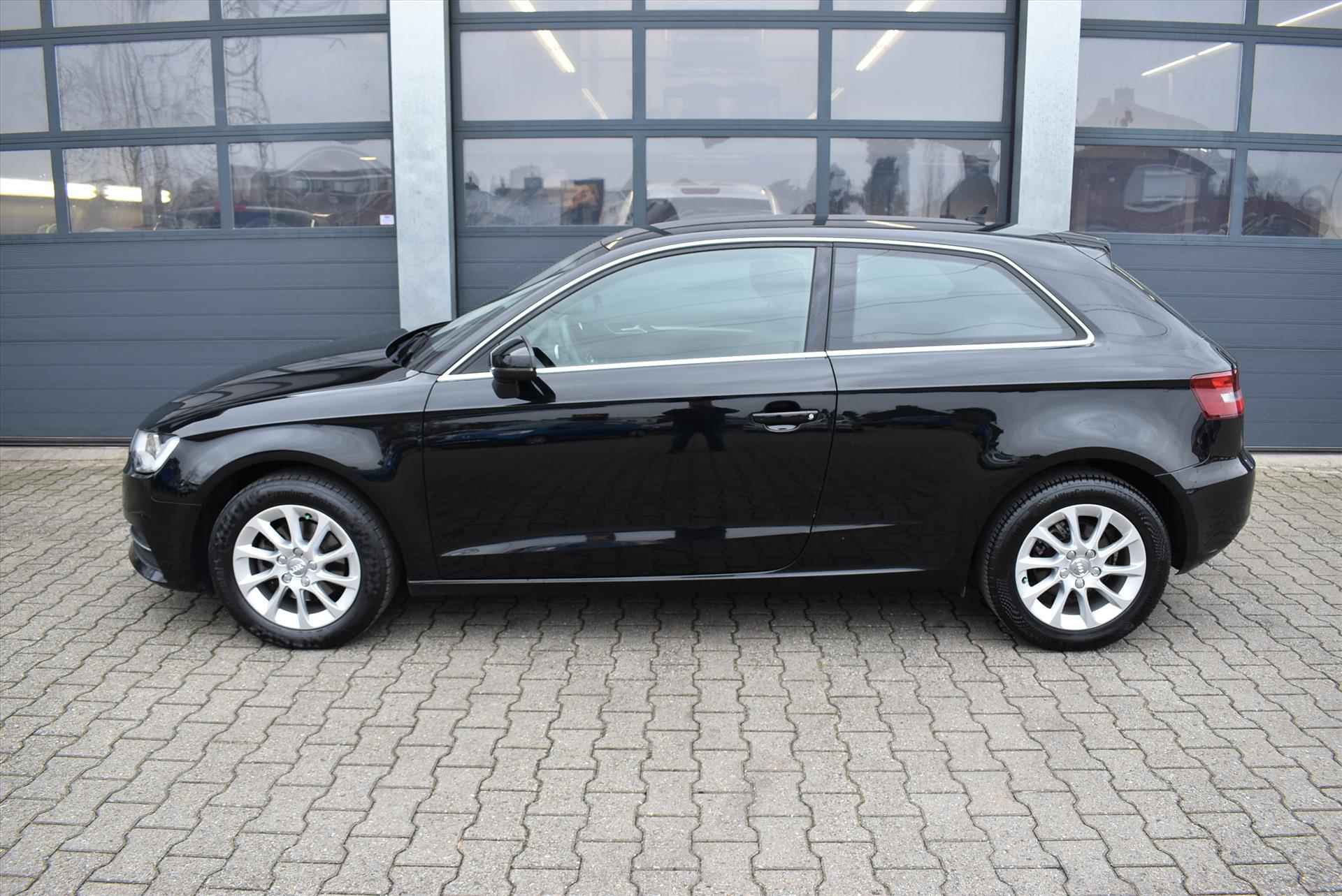 AUDI A3 1.2 TFSI 110pk Attraction Pro line - 2/26