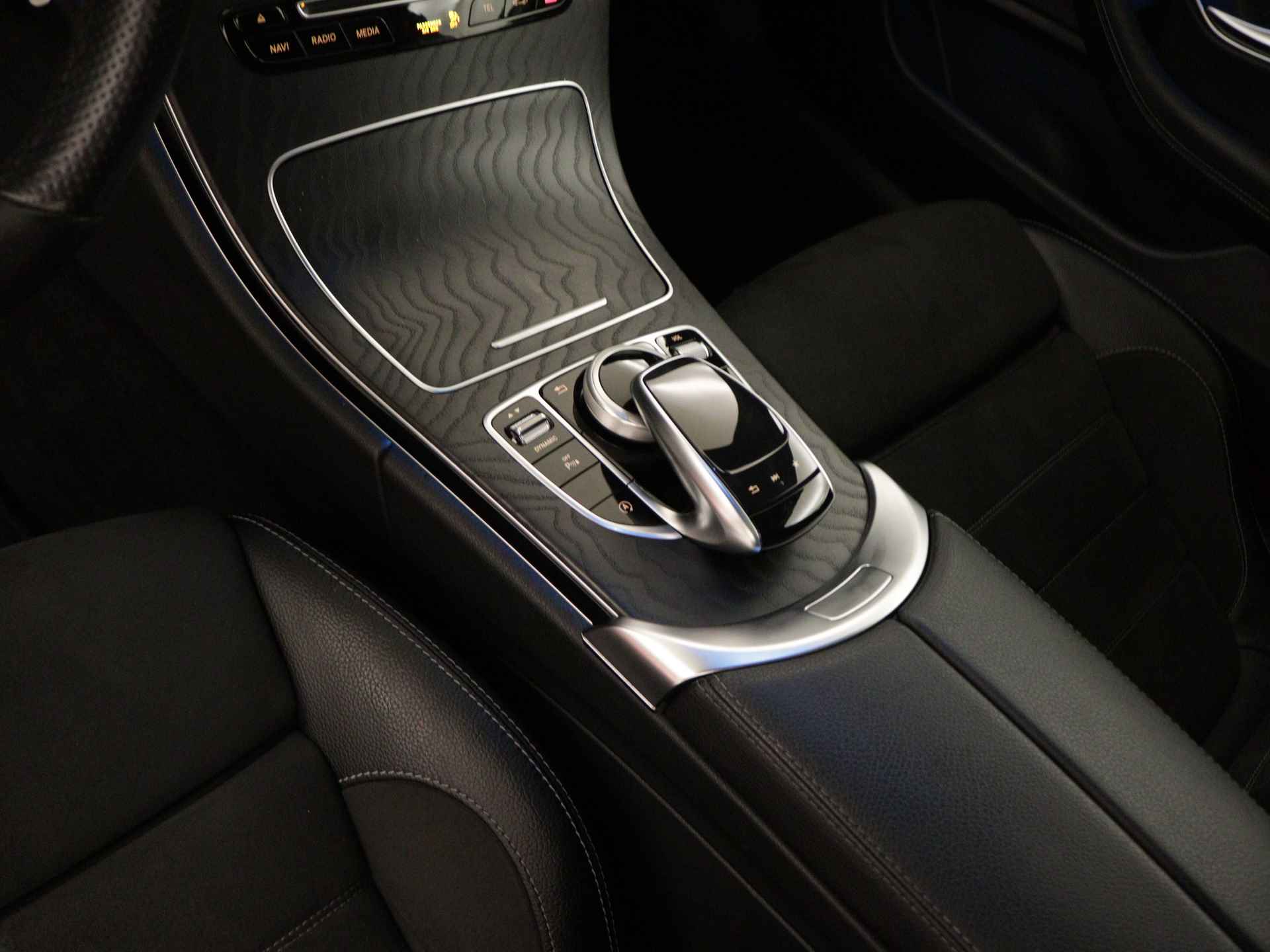 Mercedes-Benz C-Klasse 180 AMG Premium Multispaaks lichtmetalen velgen | Panoramadak | Multispaaks lichtmetalen | Navigatie | Parking support | - 13/46