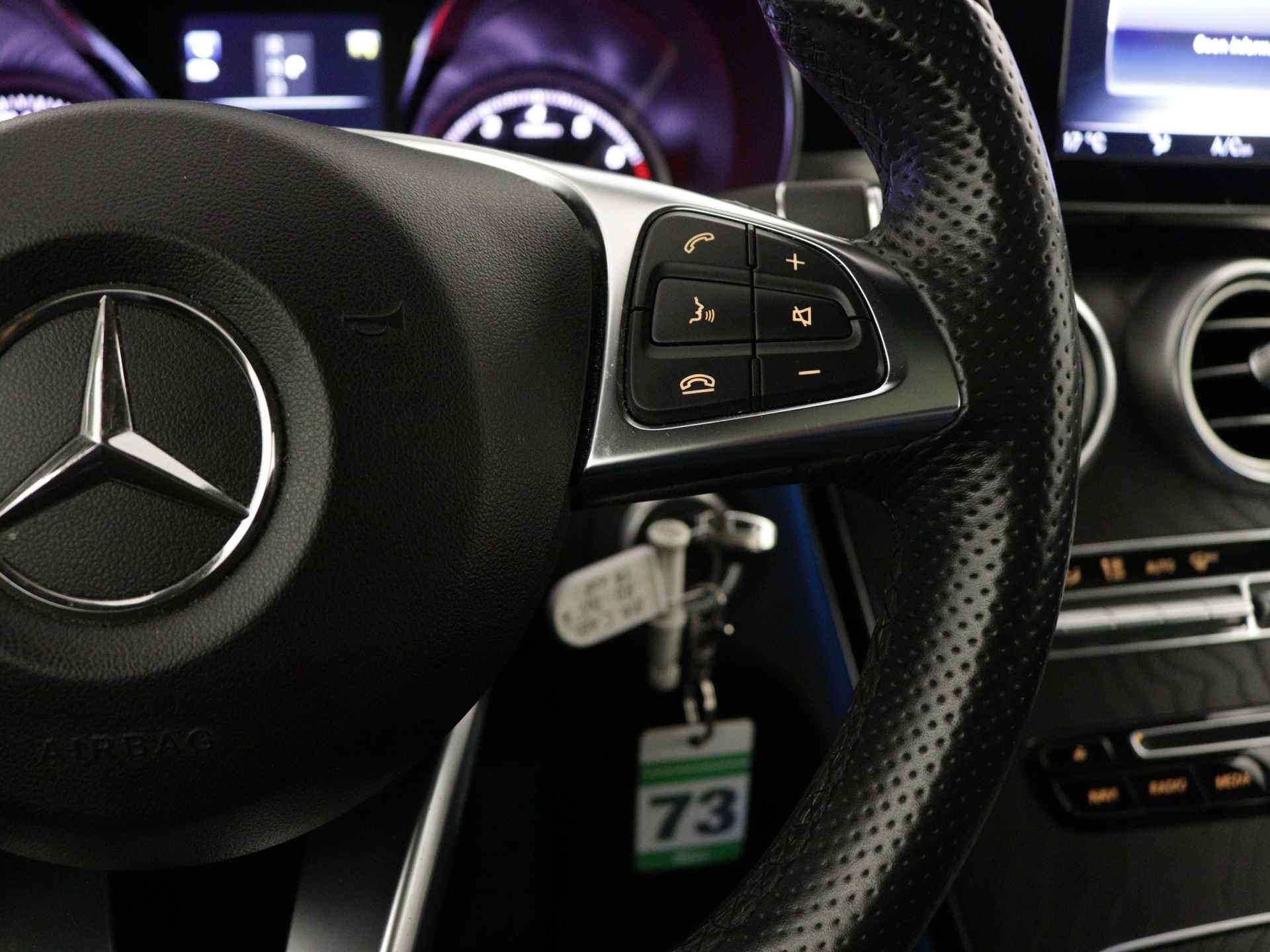Mercedes-Benz C-Klasse 180 AMG Premium Multispaaks lichtmetalen velgen | Panoramadak | Multispaaks lichtmetalen | Navigatie | Parking support | - 24/46