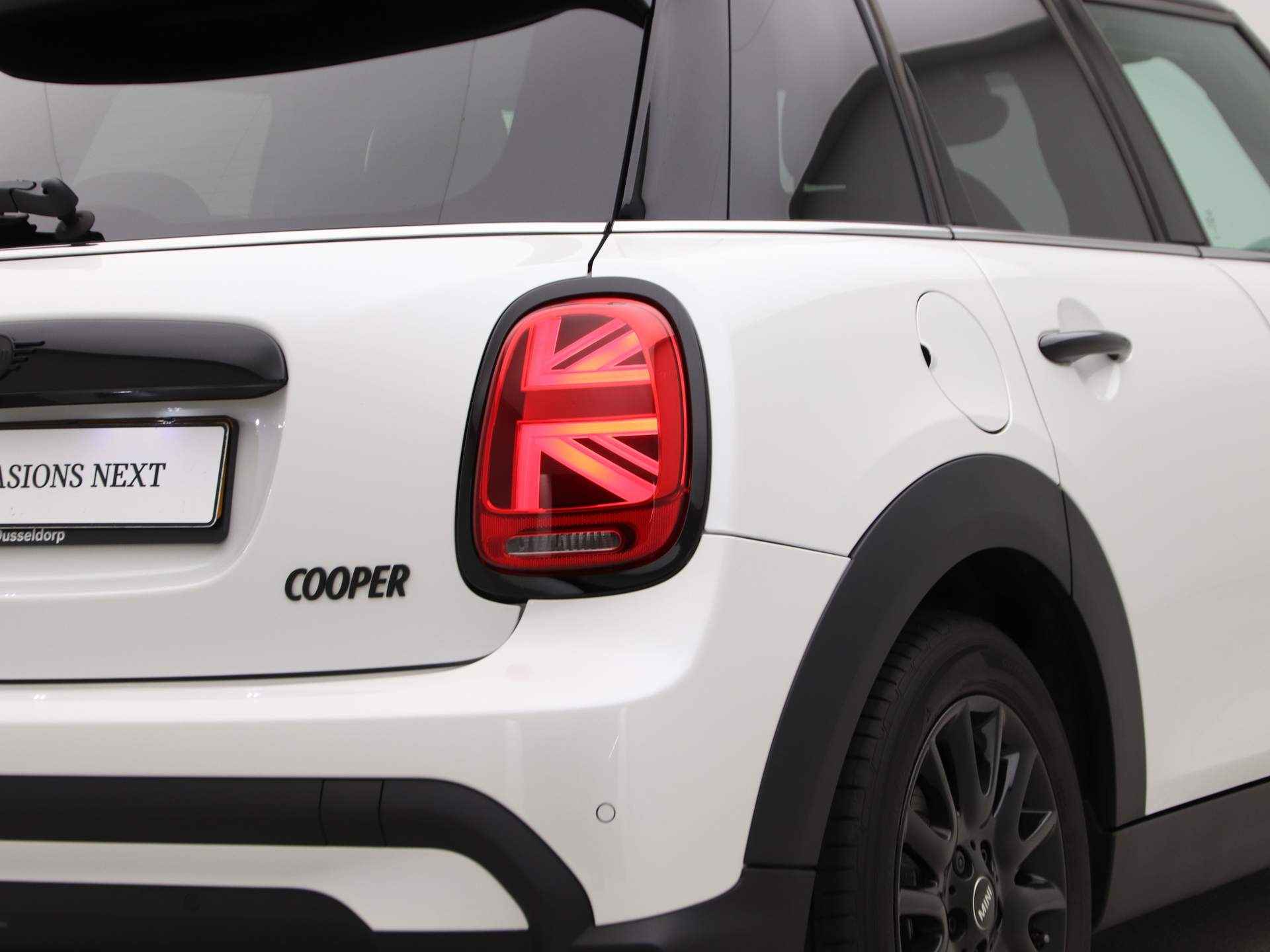 MINI 5-deurs Cooper Camden Edition Aut. - 20/22