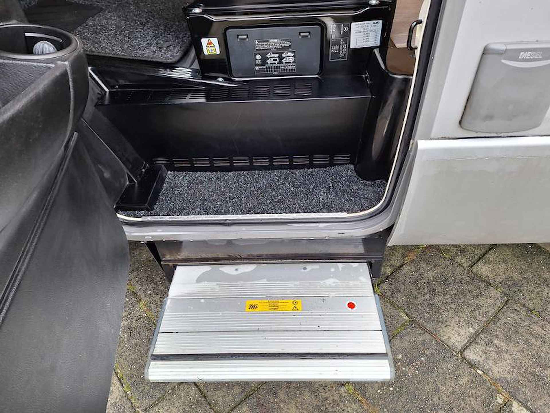 Hymer BMC-I 550 - BOVENKASTEN + LPG +LEER - 15/25