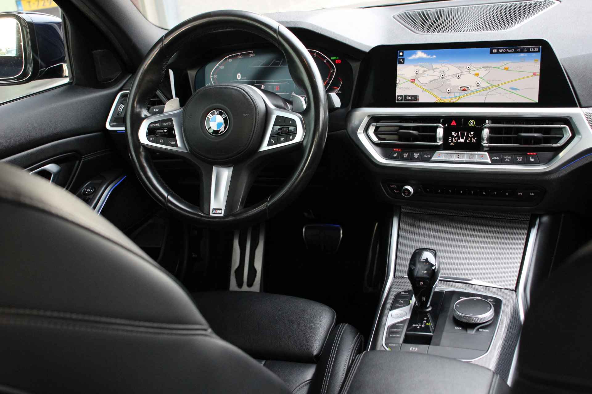 BMW 3-serie 320i High Executive Edition | M-Sport | Leder | 20'' | HUD - 10/39